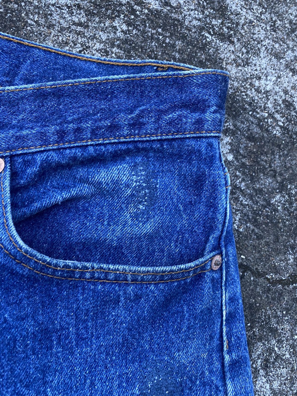 Levi's 90s Vintage Levis 501 Buttonfly Size US 34 / EU 50 - 6 Thumbnail