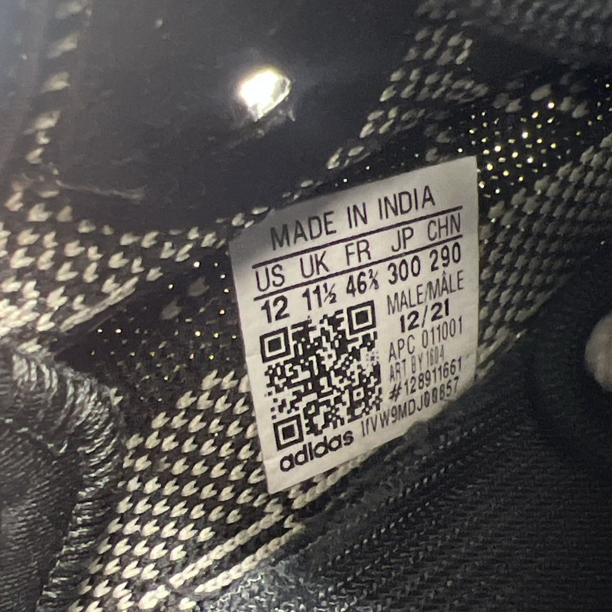 Adidas Yeezy boost 350 Oreo Size US 12 / EU 45 - 8 Thumbnail