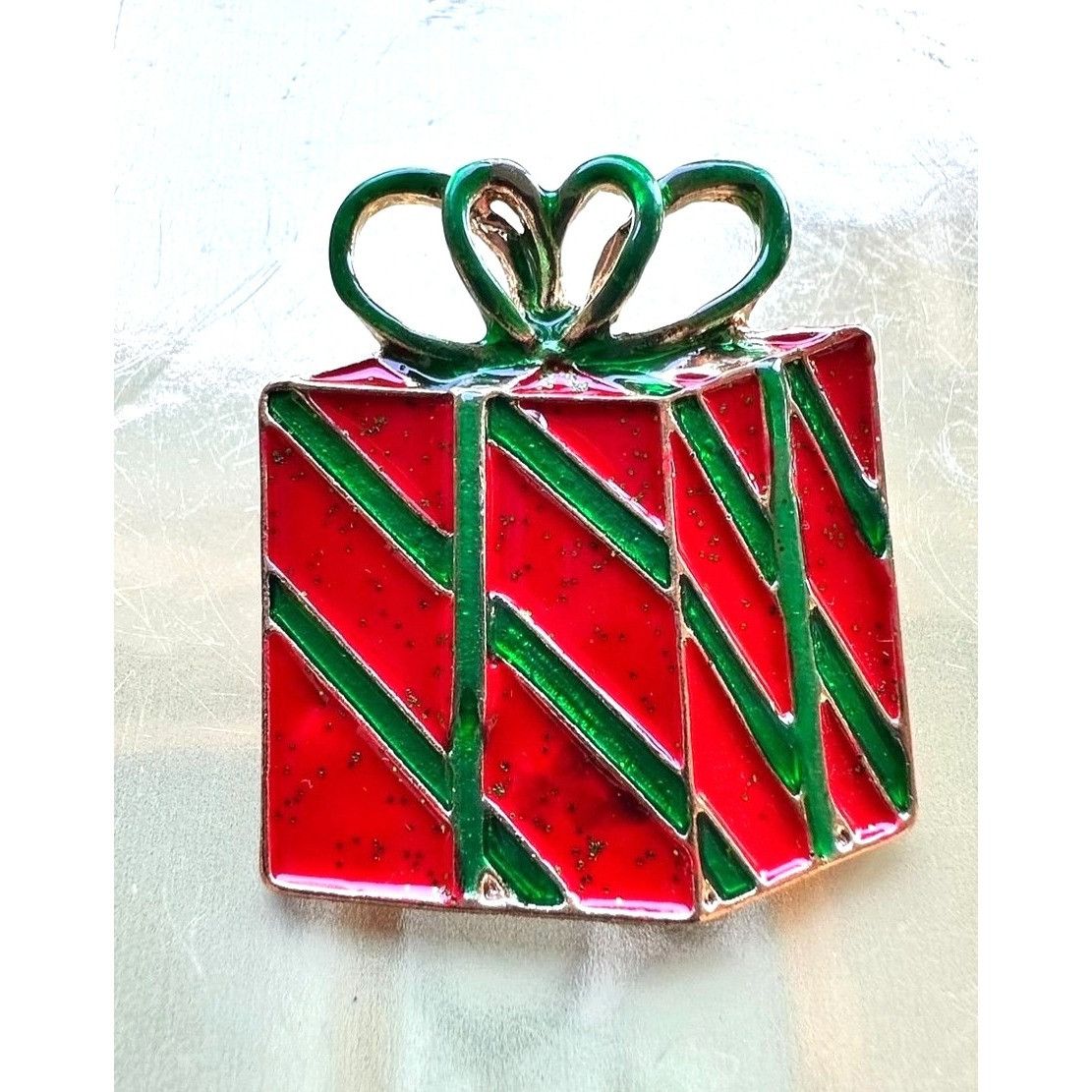 Handmade Christmas Present Brooch Pin New Red Green Festive Holiday G Size ONE SIZE - 10 Thumbnail