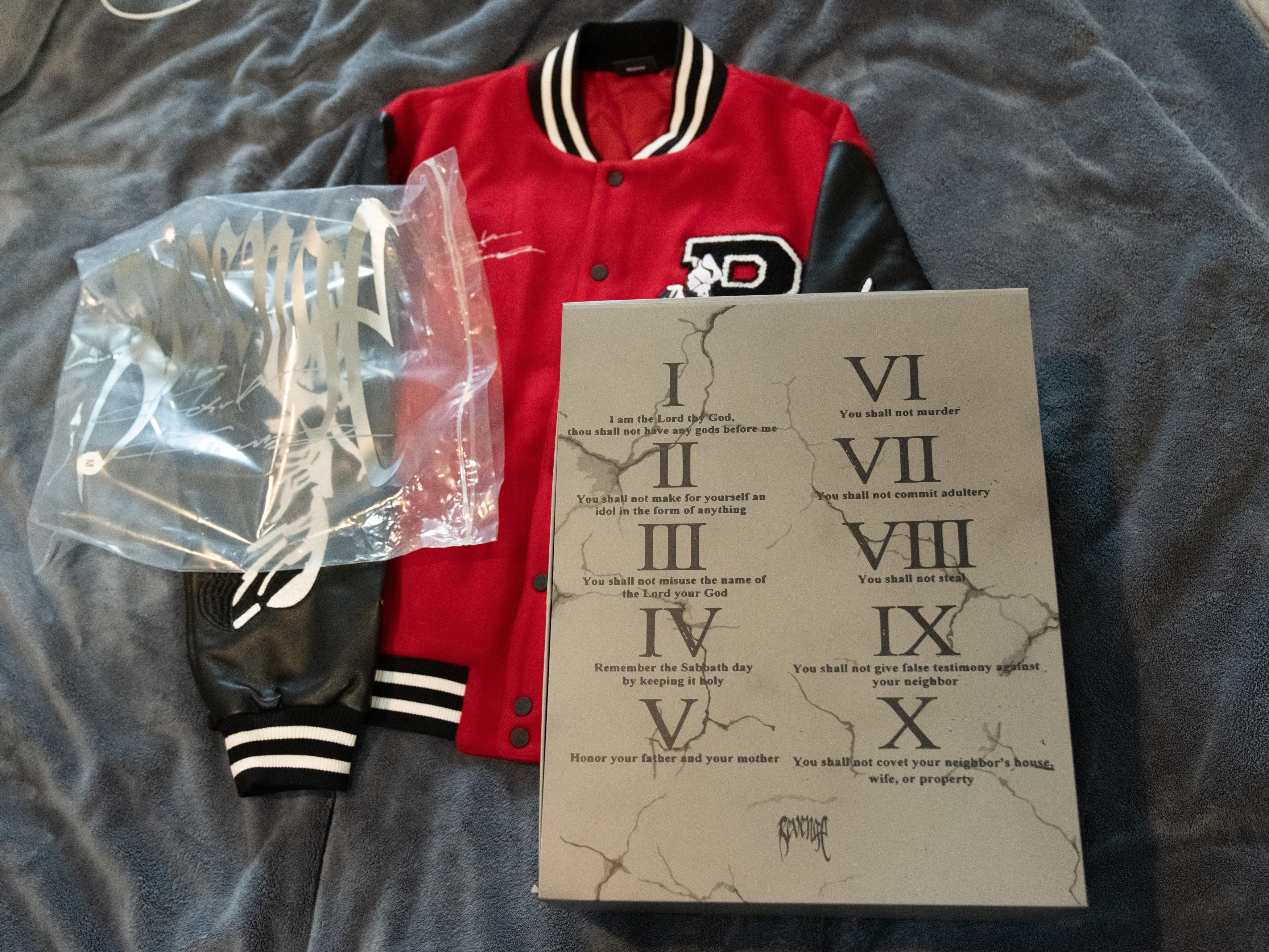 Revenge REVENGE x KOSUKE KAWAMURA EMBROIDERED VARSITY JACKET RED 