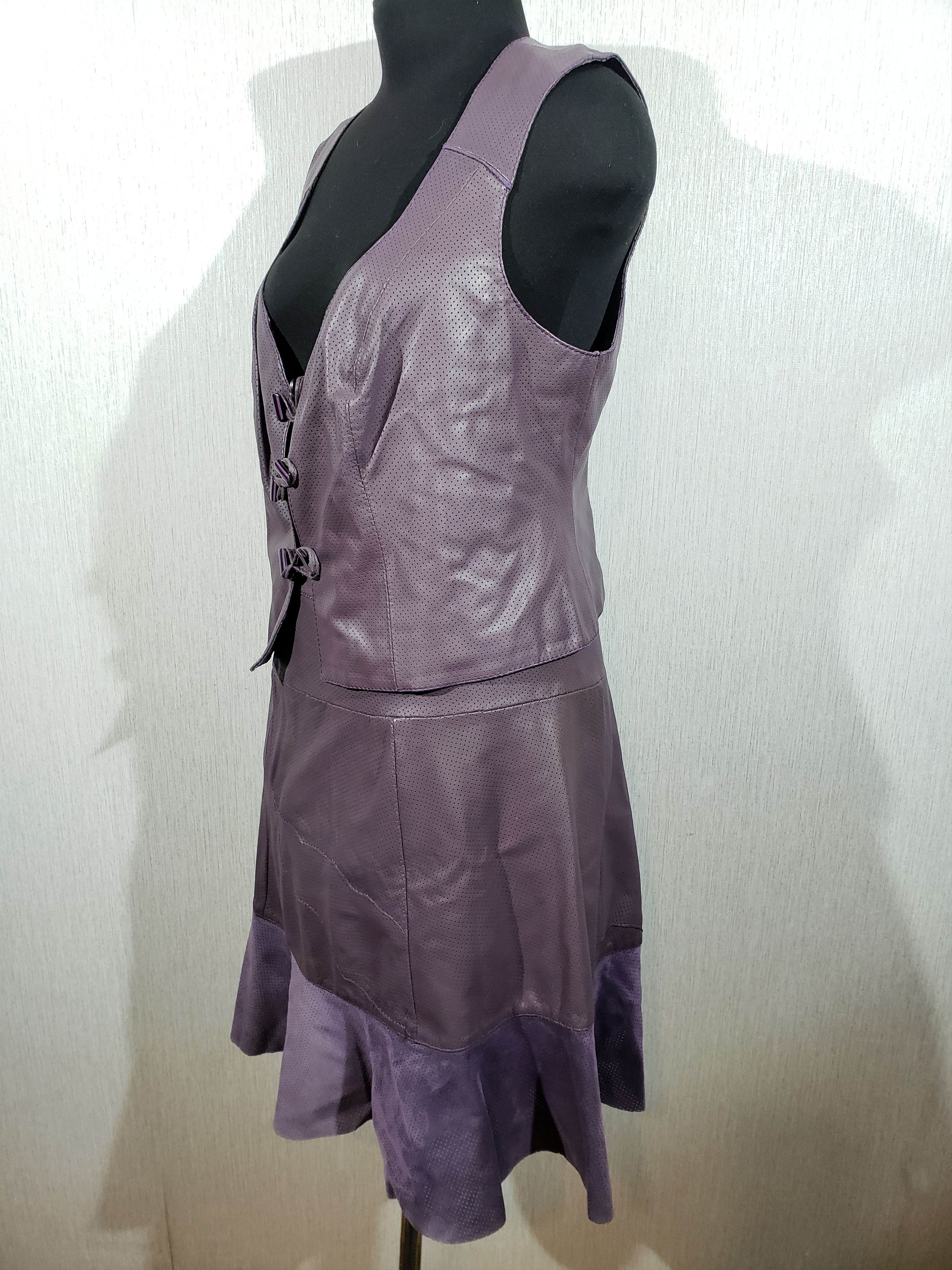 Other Wonderful women's leather suit. Size L / US 10 / IT 46 - 2 Thumbnail
