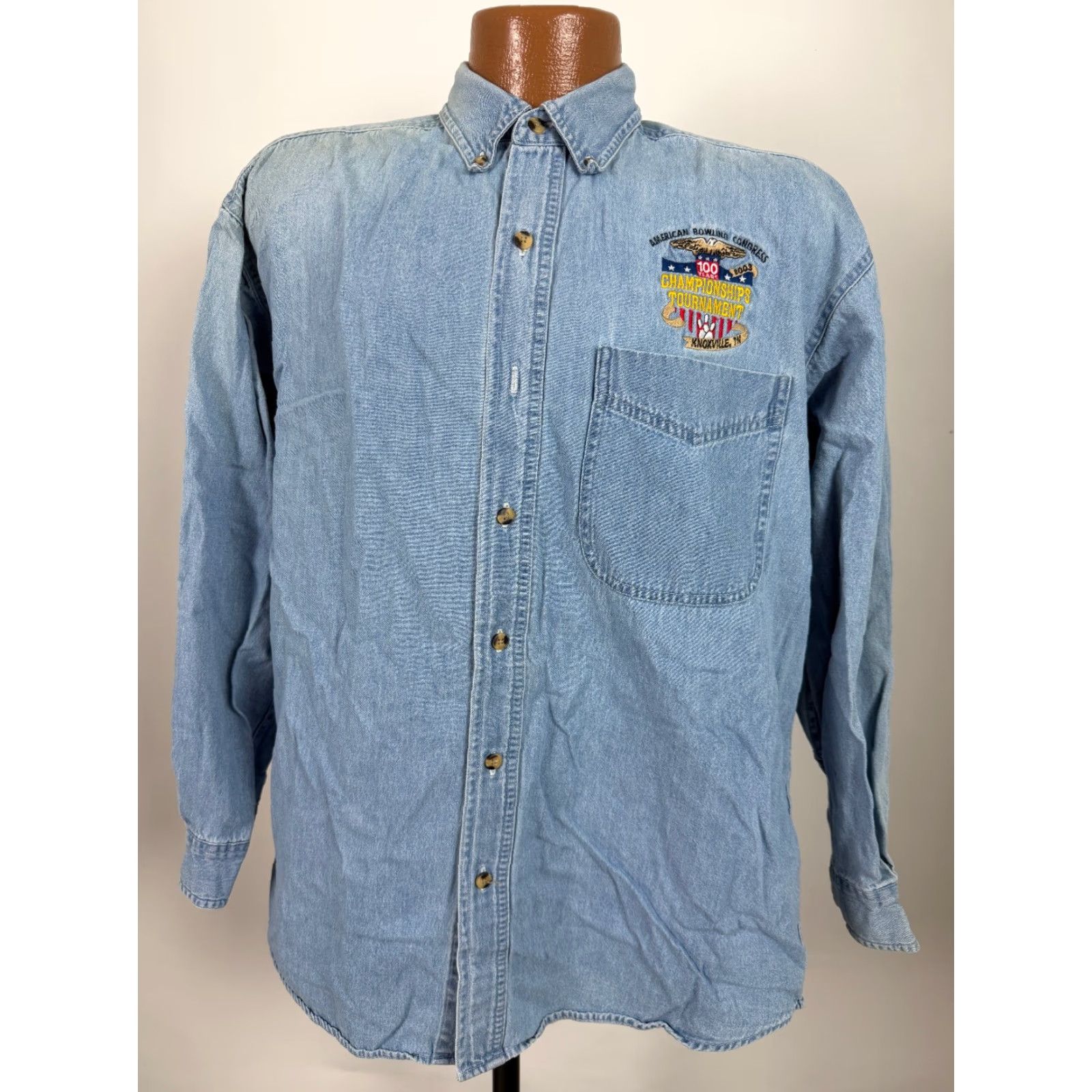 Vintage VINTAGE American Bowling Congress Shirt Men M Blue Denim Embroidered 2000s 90s Sports Hipster Y2K Buttons 2 Pocket Mens Medium Size US M / EU 48-50 / 2 - 2 Thumbnail