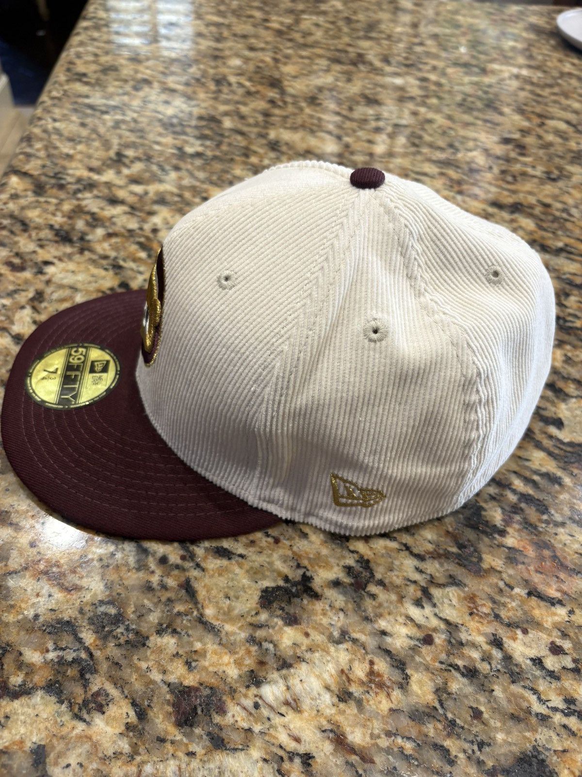 Lids Chicago Cubs corduroy hat 7 3/4 Size ONE SIZE - 2 Thumbnail