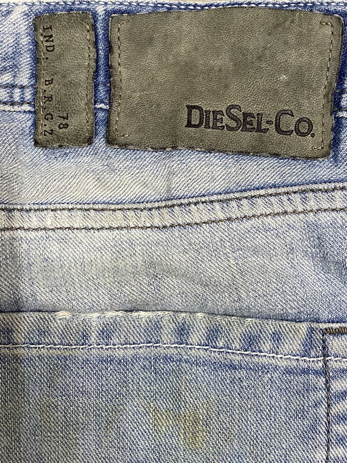 Diesel Vtg Diesel Larkee Faded Wash Butterfly Botton Loose Jeans Size US 34 / EU 50 - 6 Thumbnail