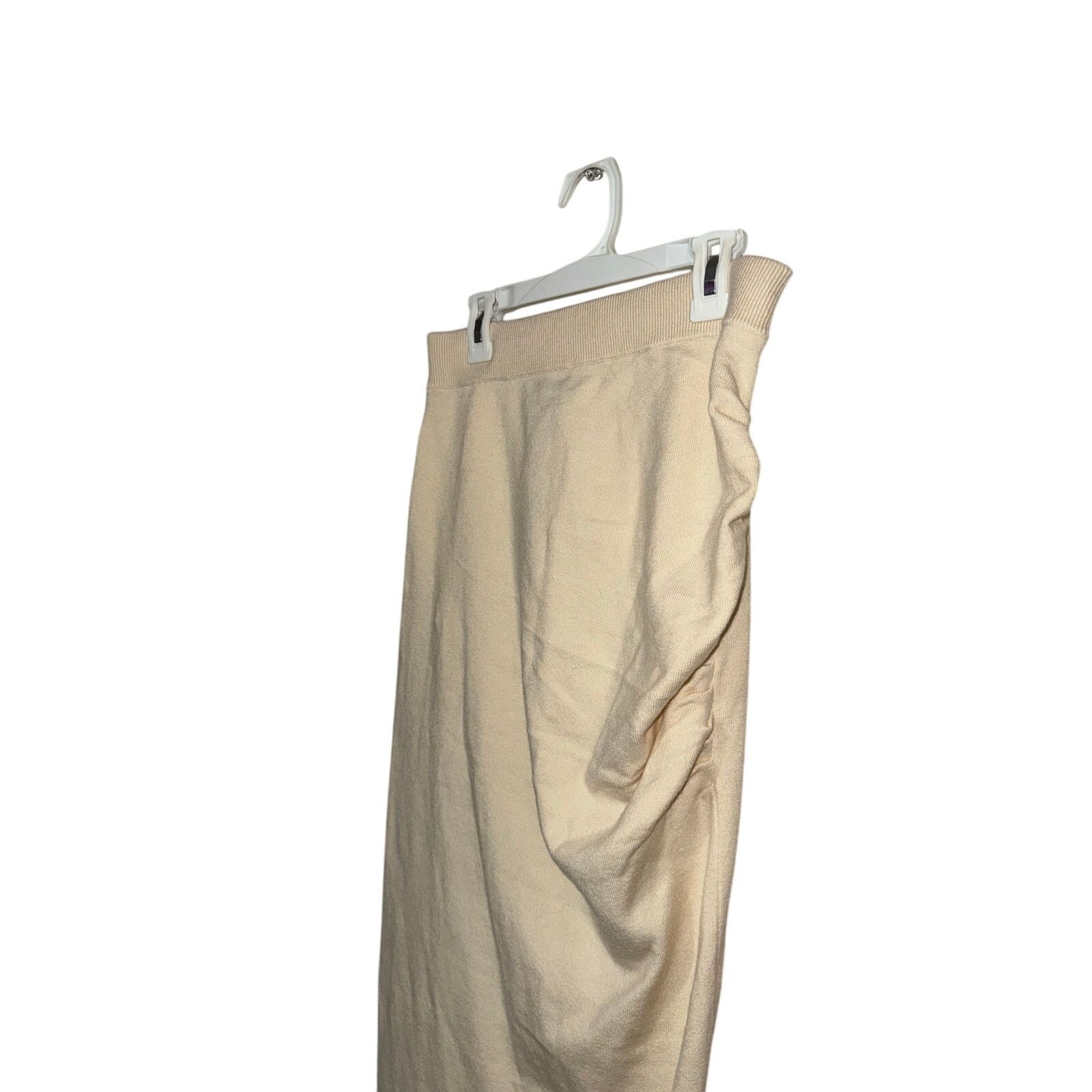 Express NWT Express Cashmere Blend Midi Skirt - Size Medium Size 28" / US 6 / IT 42 - 2 Thumbnail