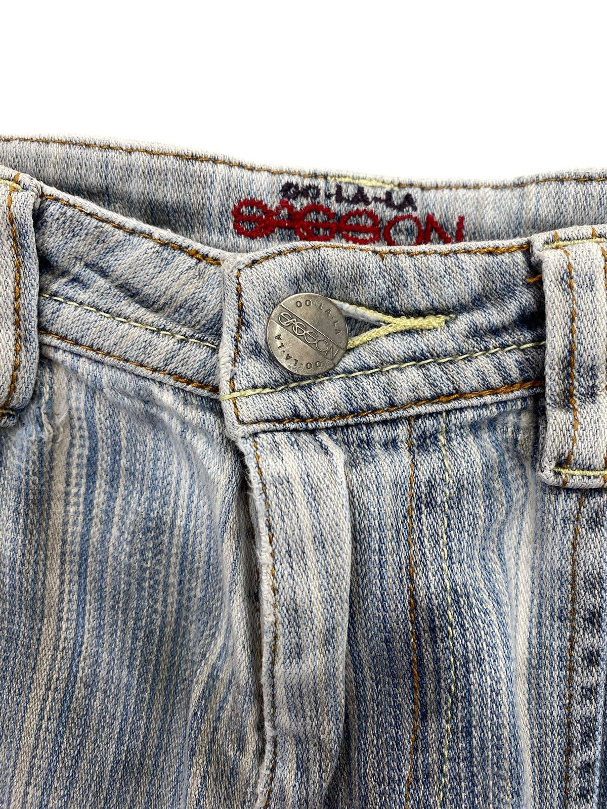Japanese Brand Japanese Brand Blue Wash Arrow Line Style Flare Jeans Size US 28 / EU 44 - 15 Thumbnail