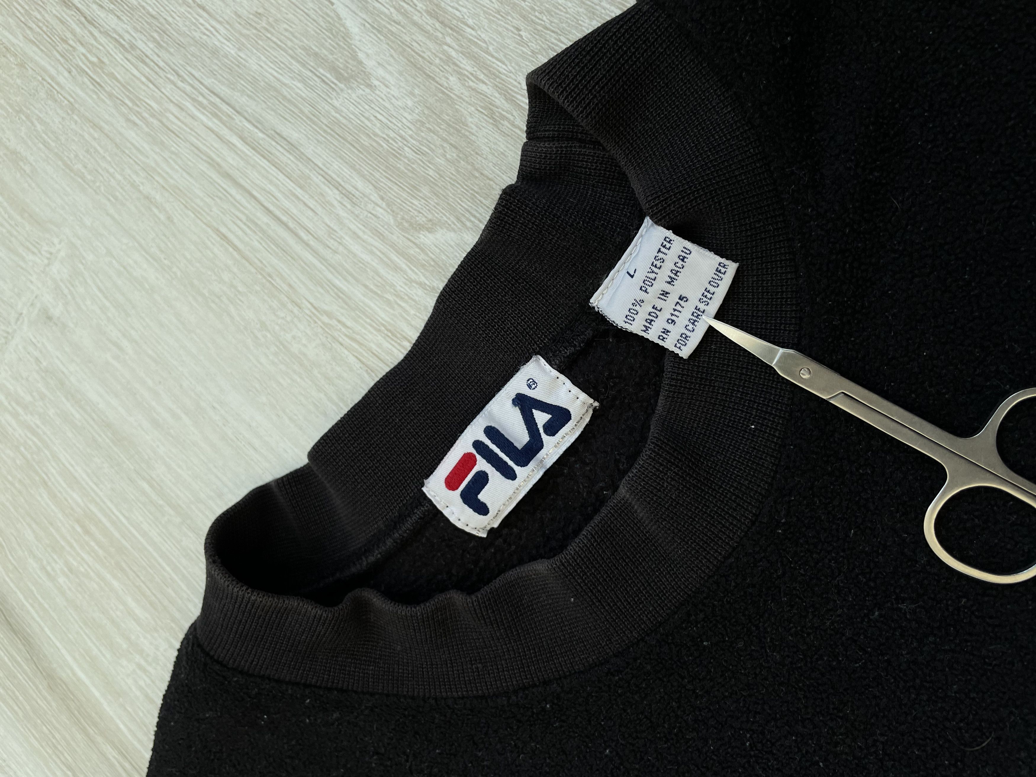 Fila Vintage 90s FILA embroidered Big Logo Fleece Size US L / EU 52-54 / 3 - 5 Thumbnail