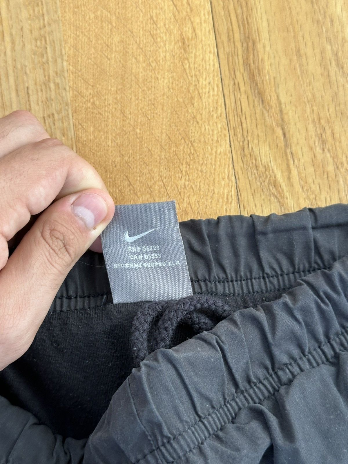Nike Vintage Nike Black Pants Swoosh Logo Fit Y2K Size US 34 / EU 50 - 16 Thumbnail