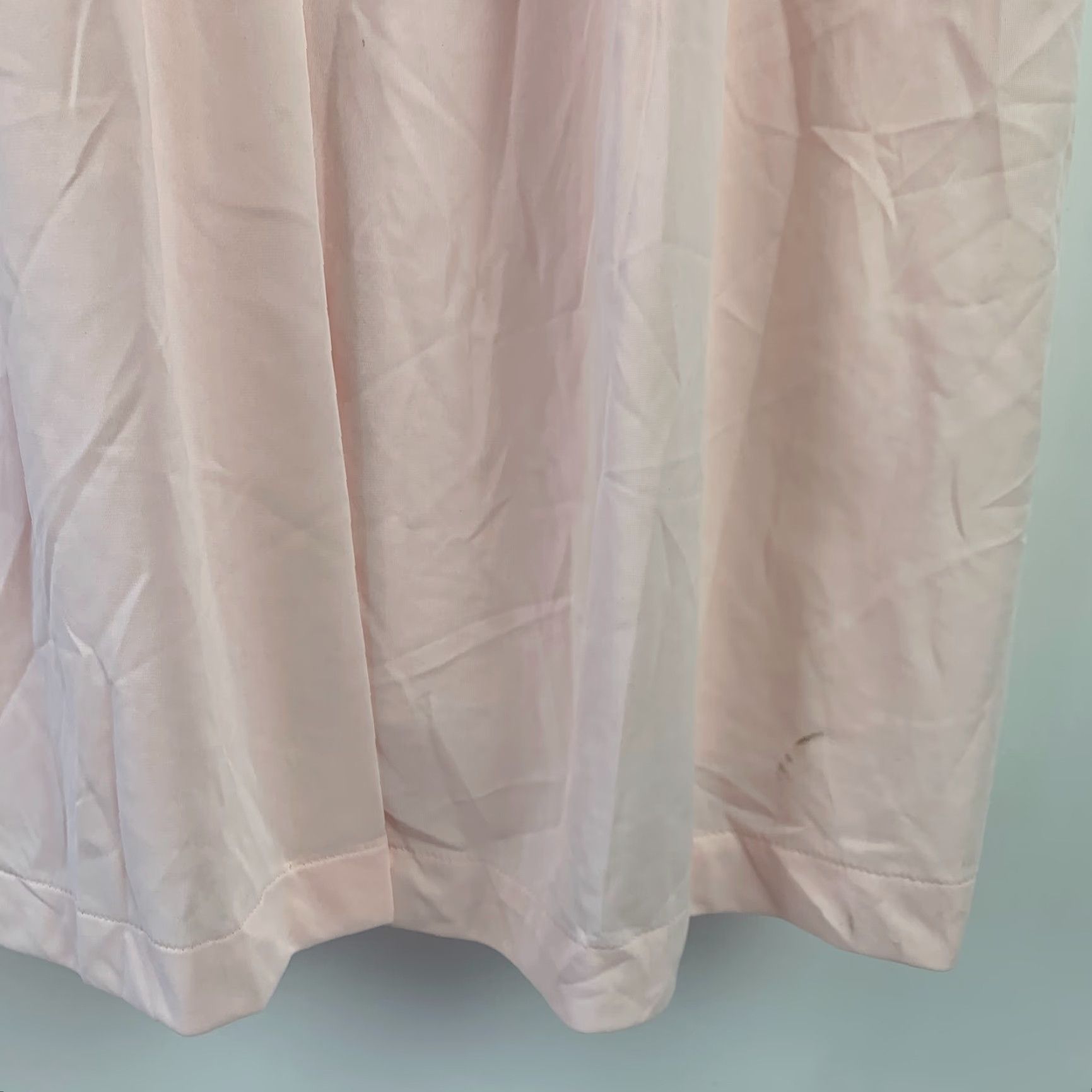 Vintage VINTAGE Lorraine Pink Nylon Nightie Nightgown Robe Set Medium 1990s Women's Pink Nylon Nightie Robe Lorraine Vintage Size ONE SIZE - 2 Thumbnail