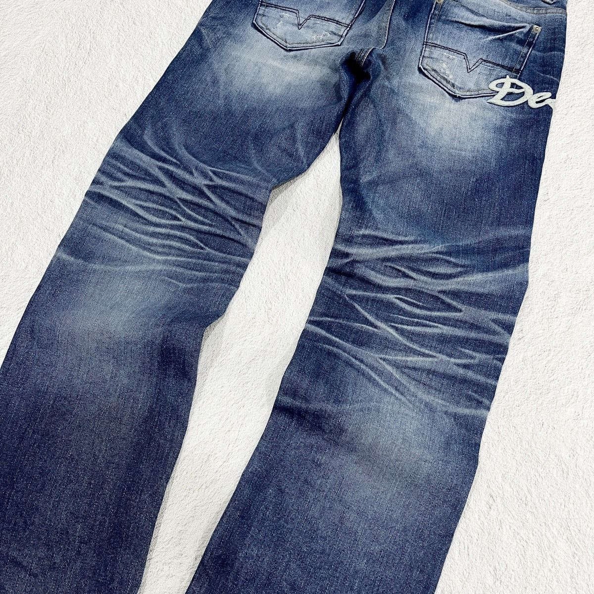 If Six Was Nine × KMRii × Le Grande Bleu (L.G.B.) 2000s HOW DENIM COMPANY DISTRESSED SUPER FADED JEAN Size US 34 / EU 50 - 8 Thumbnail