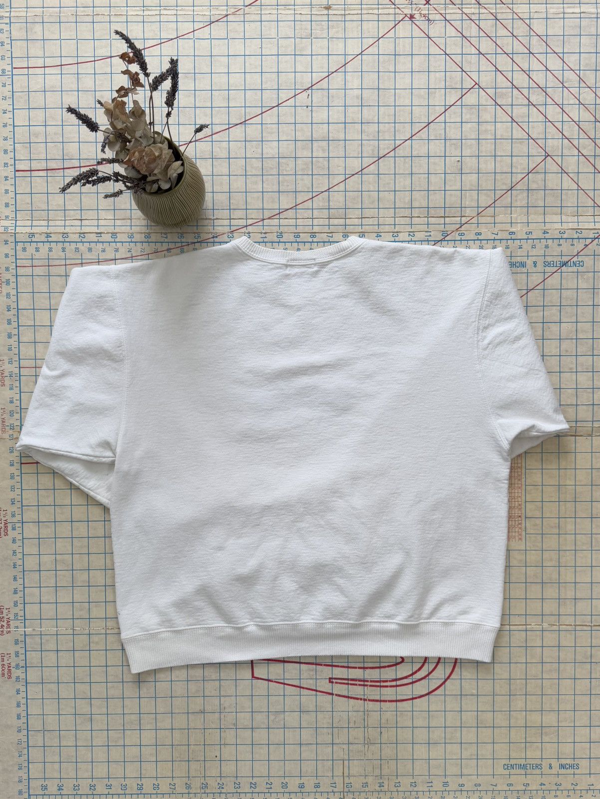 Other × Vintage Vintage 90’s Dr Seuss Crewneck Sweater White Used Fits XL Size US XL / EU 56 / 4 - 12 Thumbnail