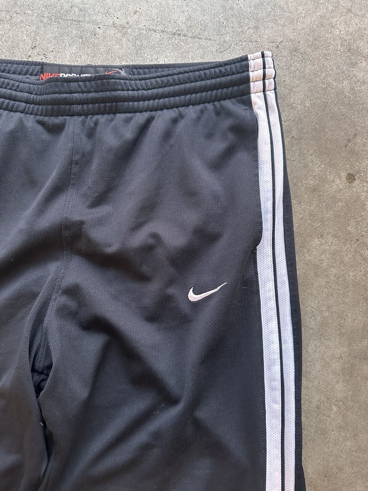 Nike × Vintage Y2K Nike Nylon Pants Size US 36 / EU 52 - 3 Thumbnail