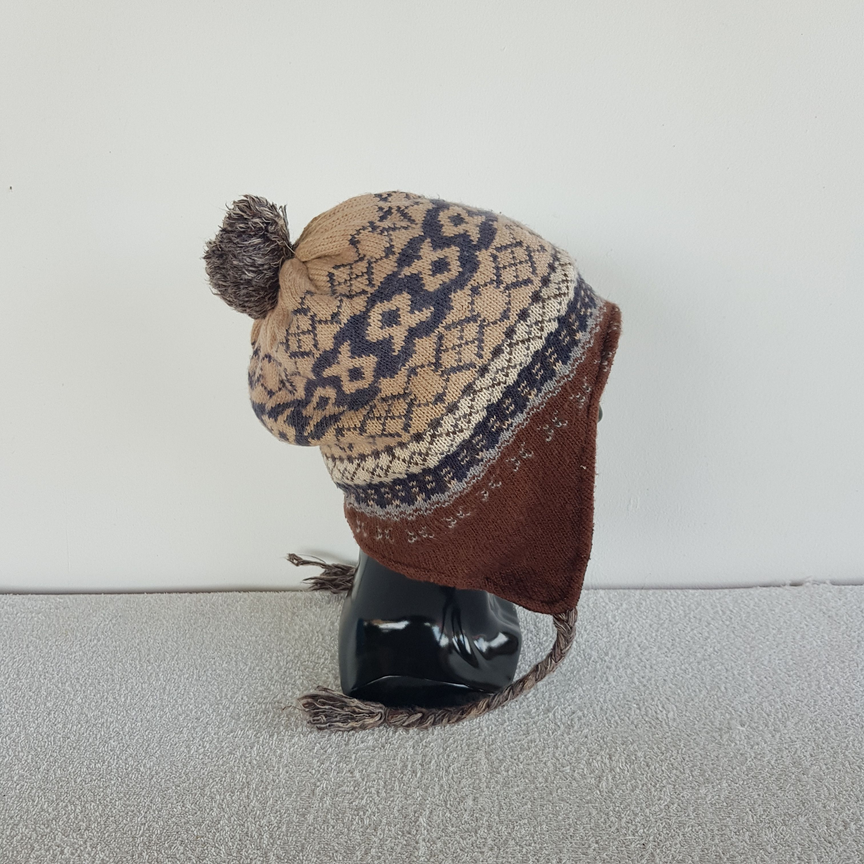 Other Vintage Japanese Earflap Beanie Ribbed Knit Snow Caps Hats. Size ONE SIZE - 3 Thumbnail