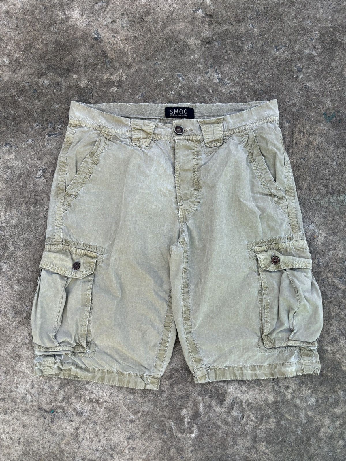 Japanese Brand Vintage Dyedwash Khaki Cargo Short Size US 32 / EU 48 - 1 Thumbnail