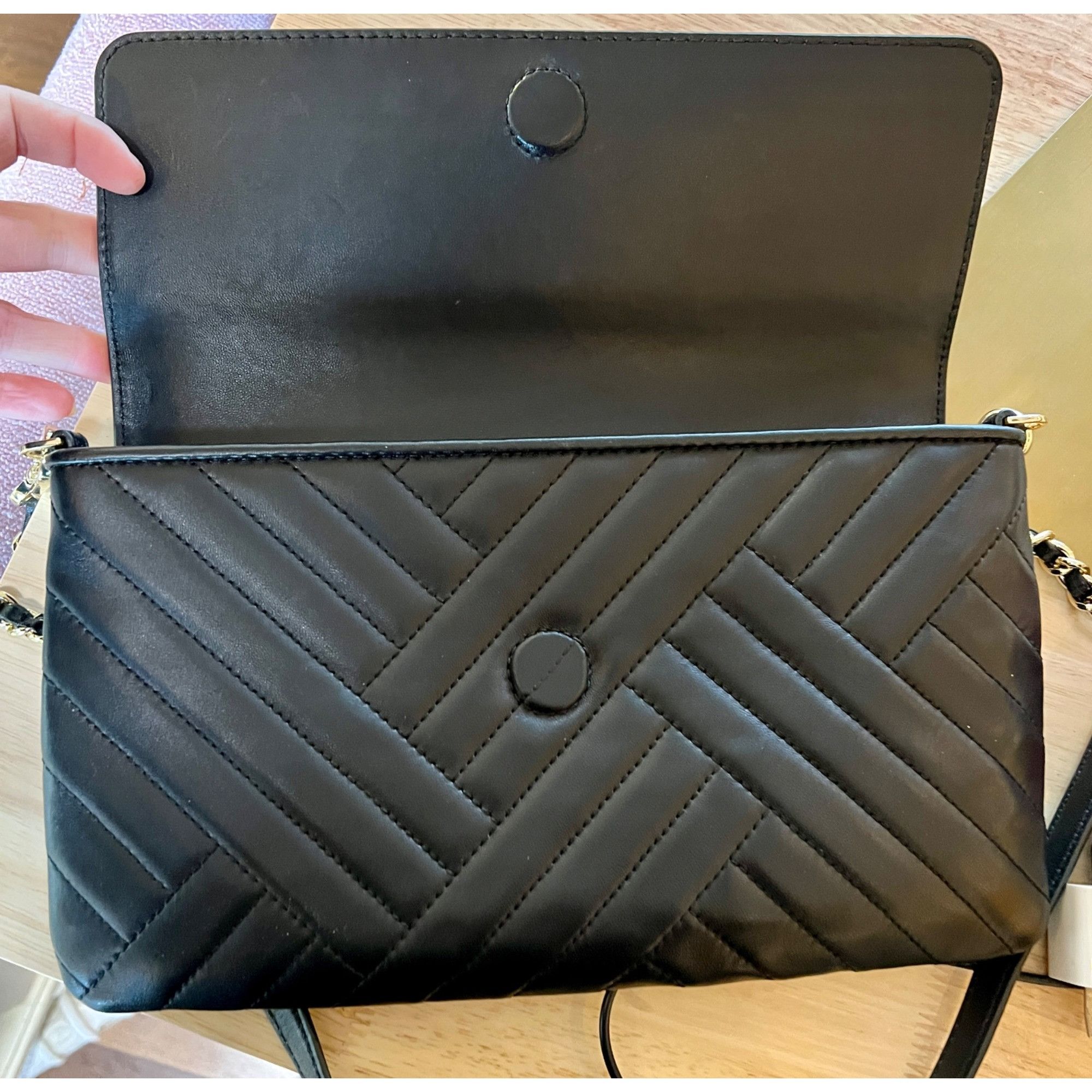Tory Burch ✺✺ AUTHENTIC TORY BURCH Black Quilted Leather Fleming Handba Size ONE SIZE - 8 Thumbnail