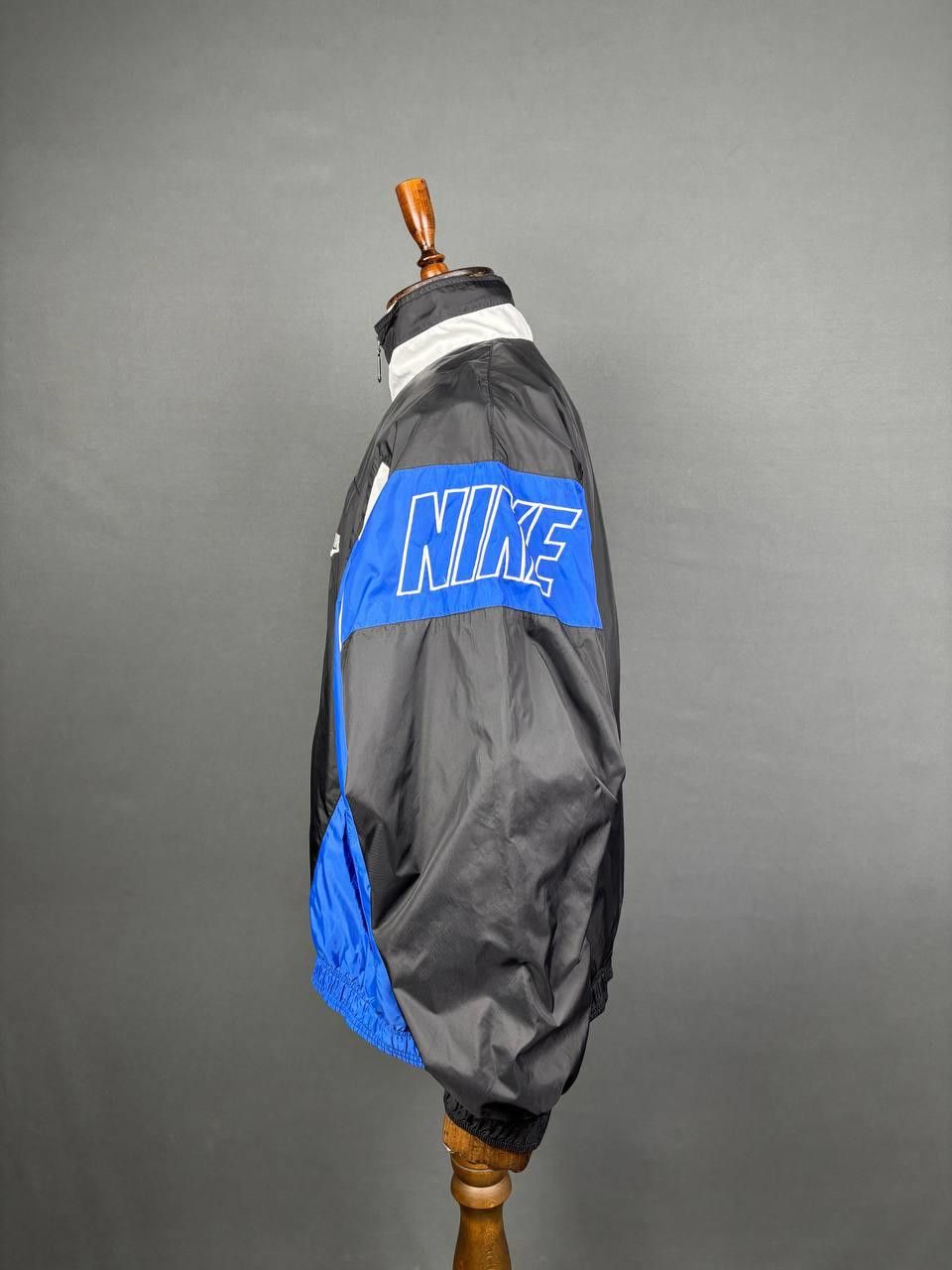 Nike Nike Windbreaker Jacket Size M Black Blue Vintage Size US M / EU 48-50 / 2 - 4 Thumbnail