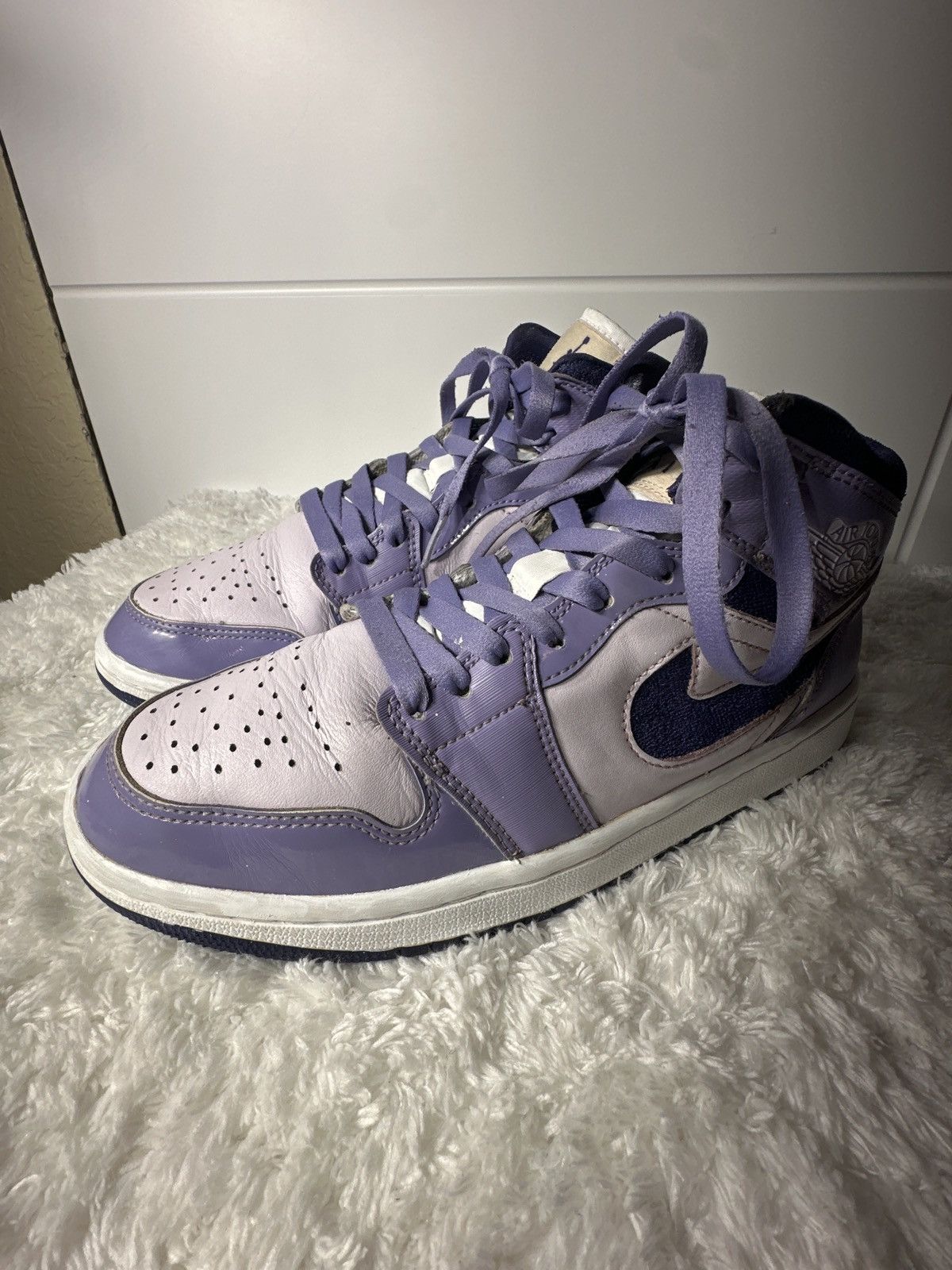 Jordan Brand Jordan 1 Mid SE Chenille Sky J Light Purple (Women's) Size US 7.5 / IT 37.5 - 2 Thumbnail