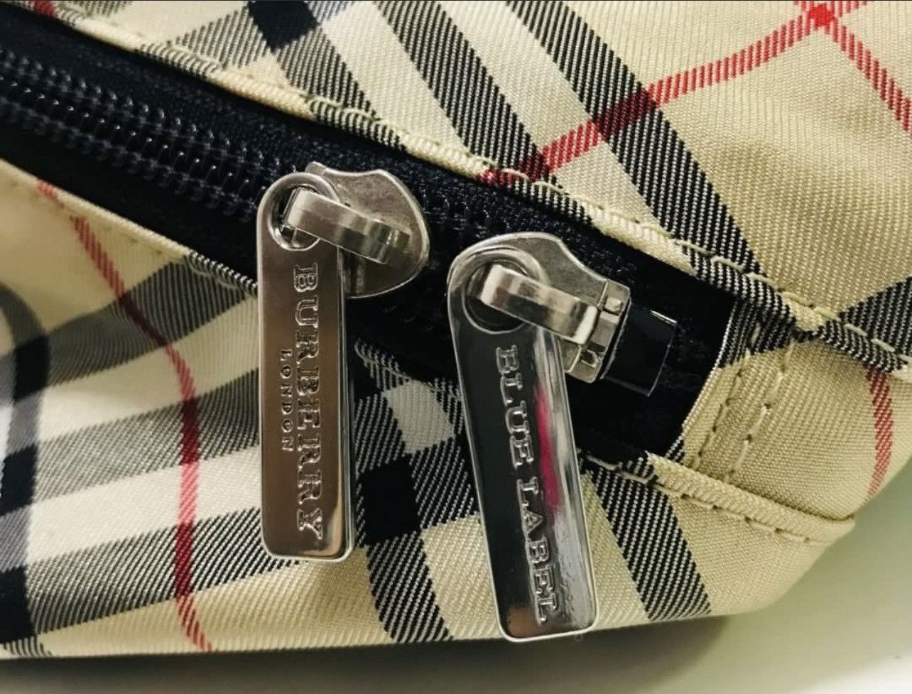Burberry BURBERRY BLIE LABLE NOVA CHECK HAND BAG NYLON Size ONE SIZE - 7 Thumbnail