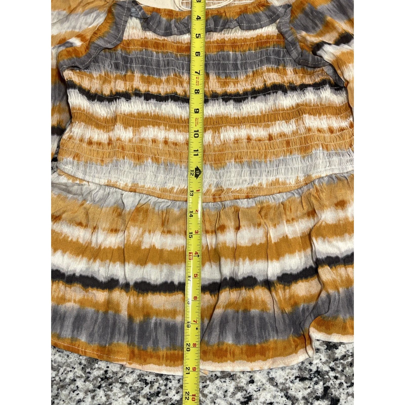 Vintage VINTAGE Andree By Unit Savannah Jane Smocked Top Serape Square Neck Sz Large New Size L / US 10 / IT 46 - 5 Thumbnail