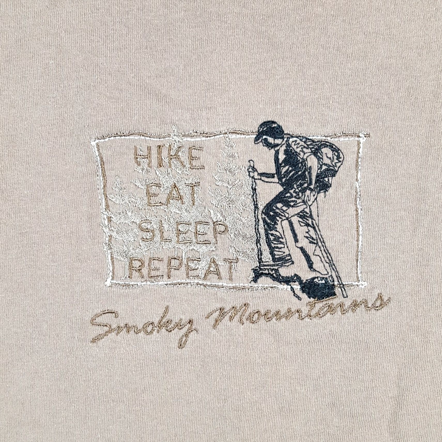 Fruit Of The Loom Vintage Smoking Mountains Hiking Outdoor Men's XL Backpacking Camping T Shirt Size US XL / EU 56 / 4 - 2 Thumbnail