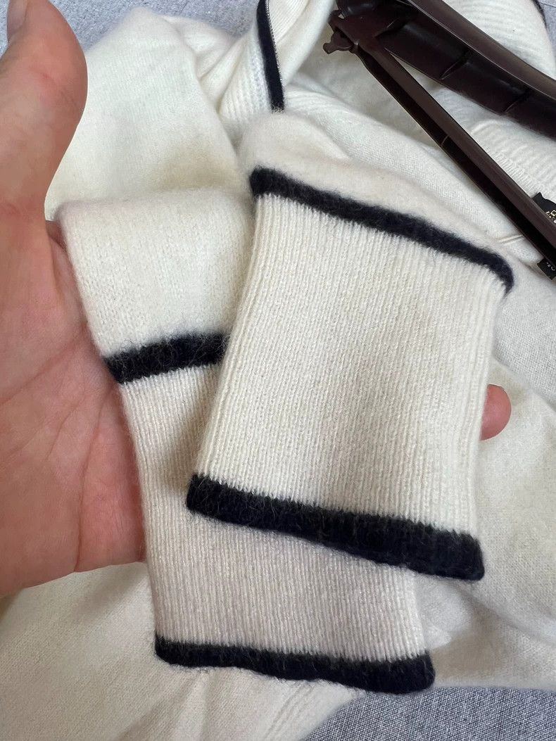 Loro Piana LORO PIANA Alphabetic cashmere woolen cap sweater Size S / US 4 / IT 40 - 6 Thumbnail