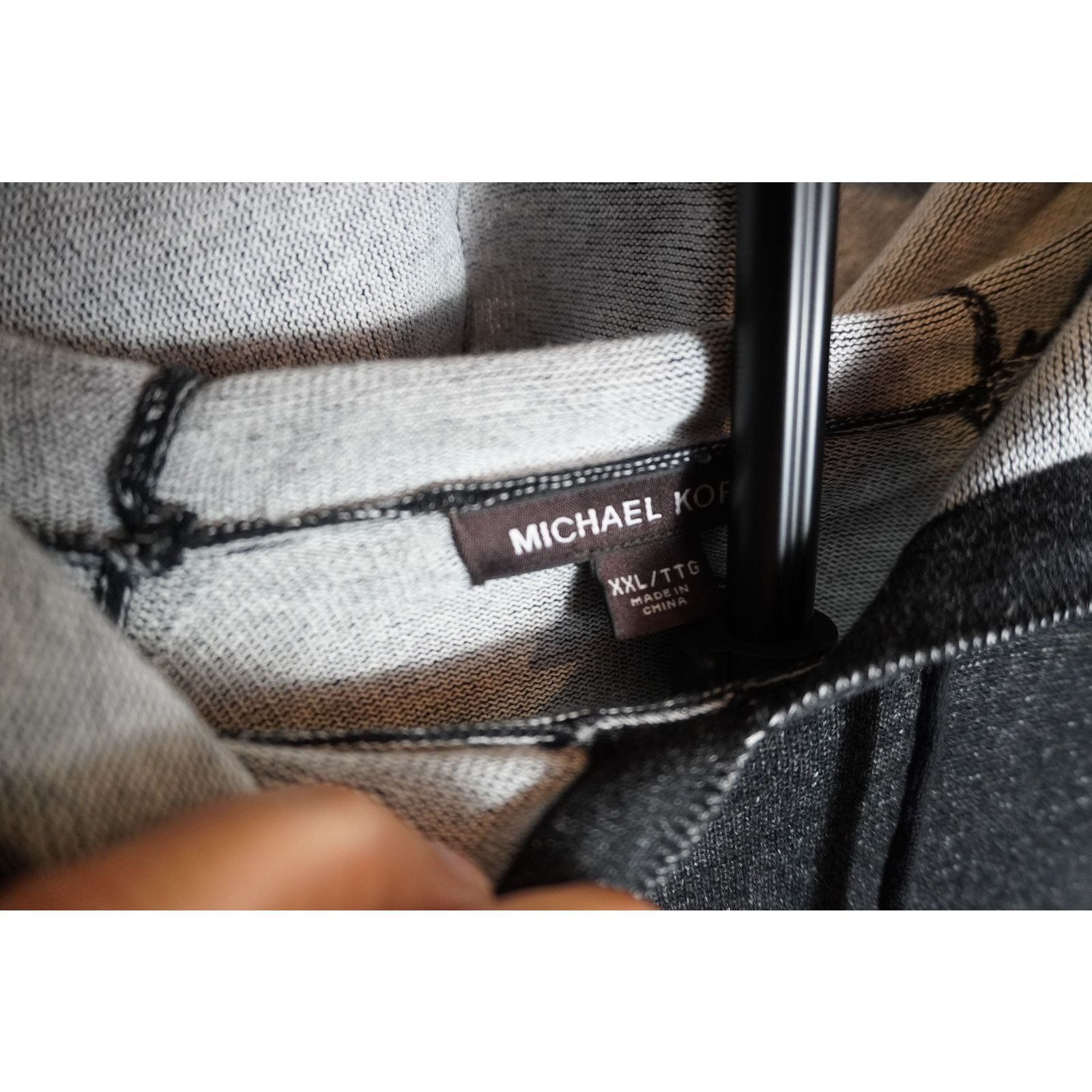 Michael Kors Michael Kors Mens Knit Hoodie Sweater Lightweight Pullover Size US XXL / EU 58 / 5 - 3 Thumbnail