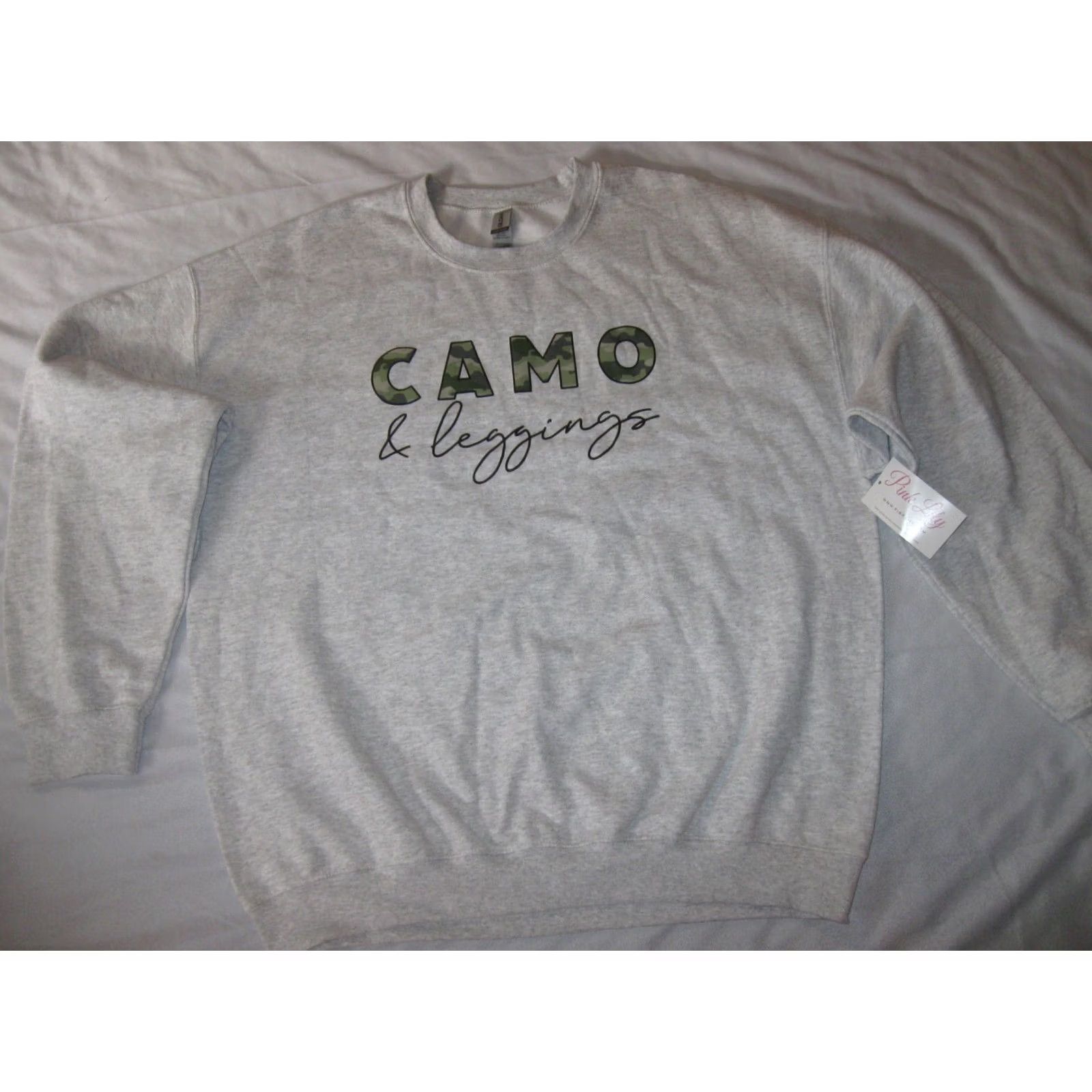Gildan Camo & Leggings Pink Lilly Sweatshirt NEW Womens XL Ladies Casual Gray Fun Size XL / US 12-14 / IT 48-50 - 2 Thumbnail