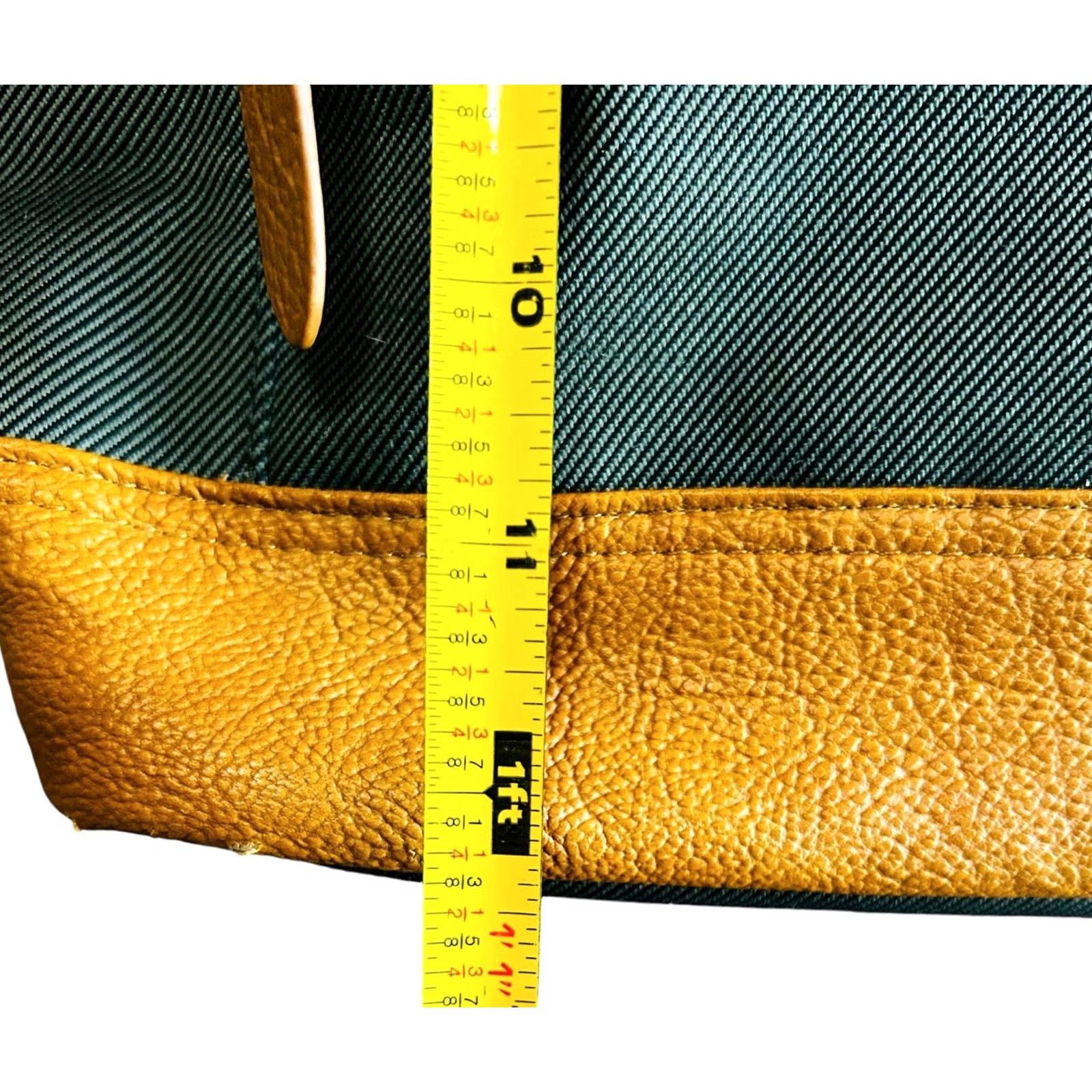 Vintage VINTAGE? No. Bianchi Tote Canvas Travel Weekend Bag Green Brown Shoulder Handbag Green Brown Zip Inner Pockets 20in 12in 6in Women Adults Size ONE SIZE - 6 Thumbnail