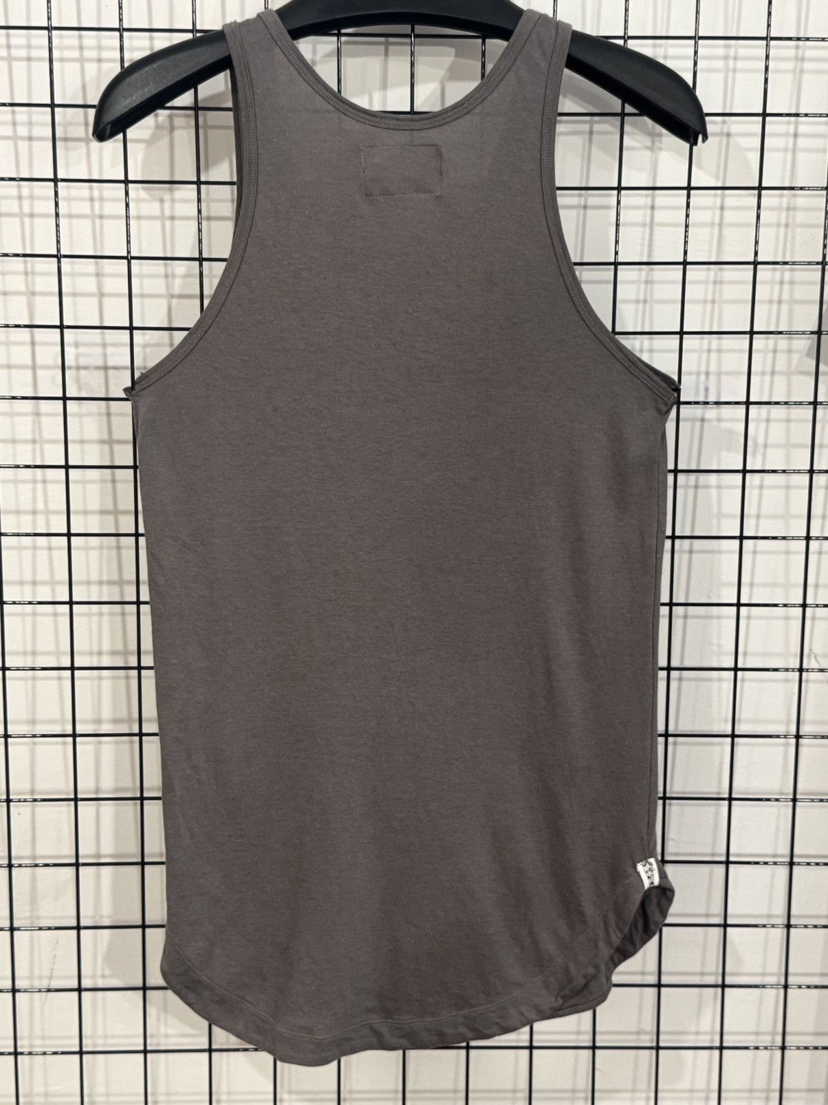 Number (N)ine tank top from the Number (N)ine x Studious collaboration. Size US XXS / EU 40 - 2 Thumbnail