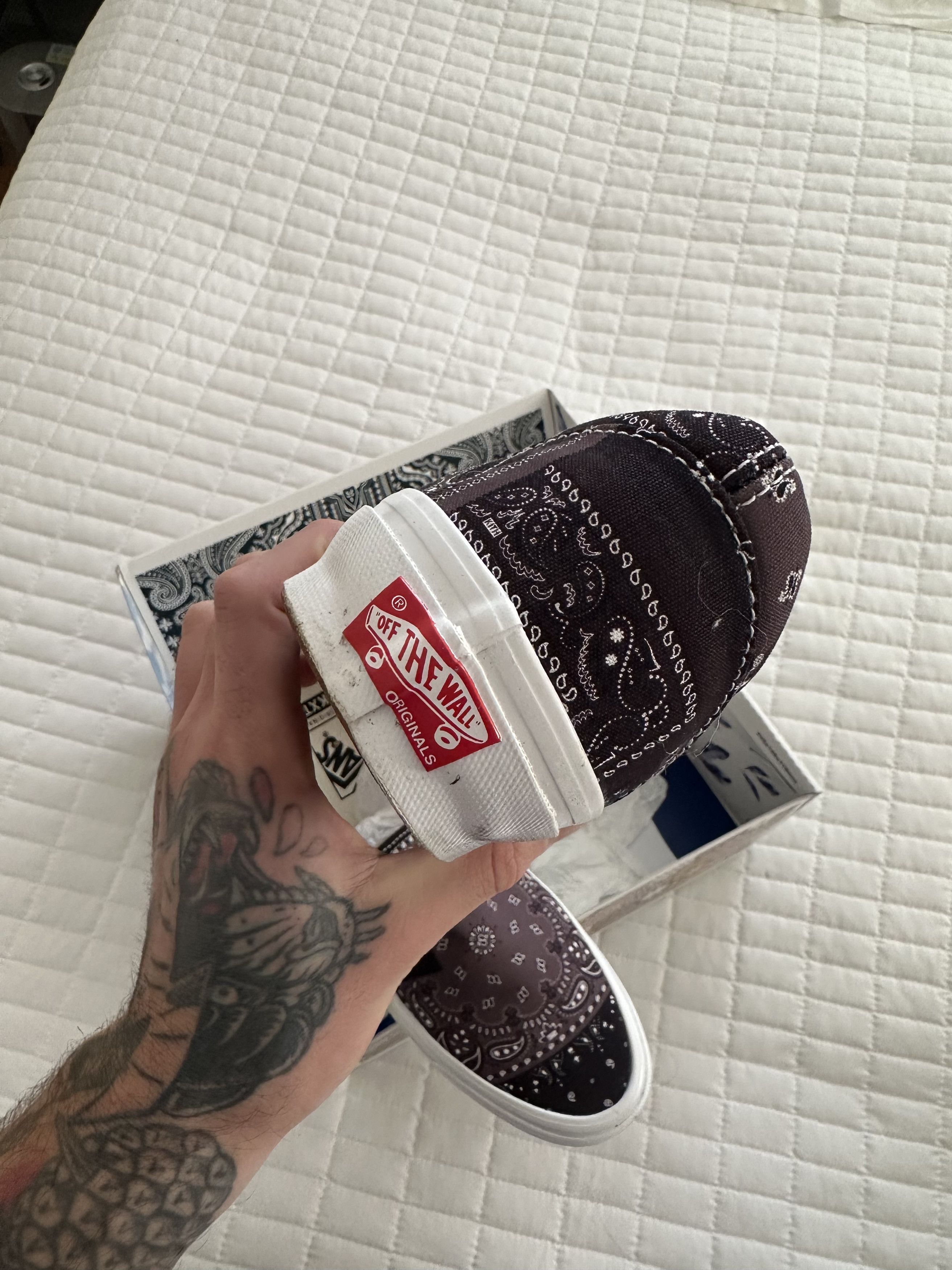 Kith × Vans KITH VANS OG CLASSIC SLIP ON 10TH BANDANA MOONLESS NGHT Size US 11.5 / EU 44-45 - 14 Thumbnail