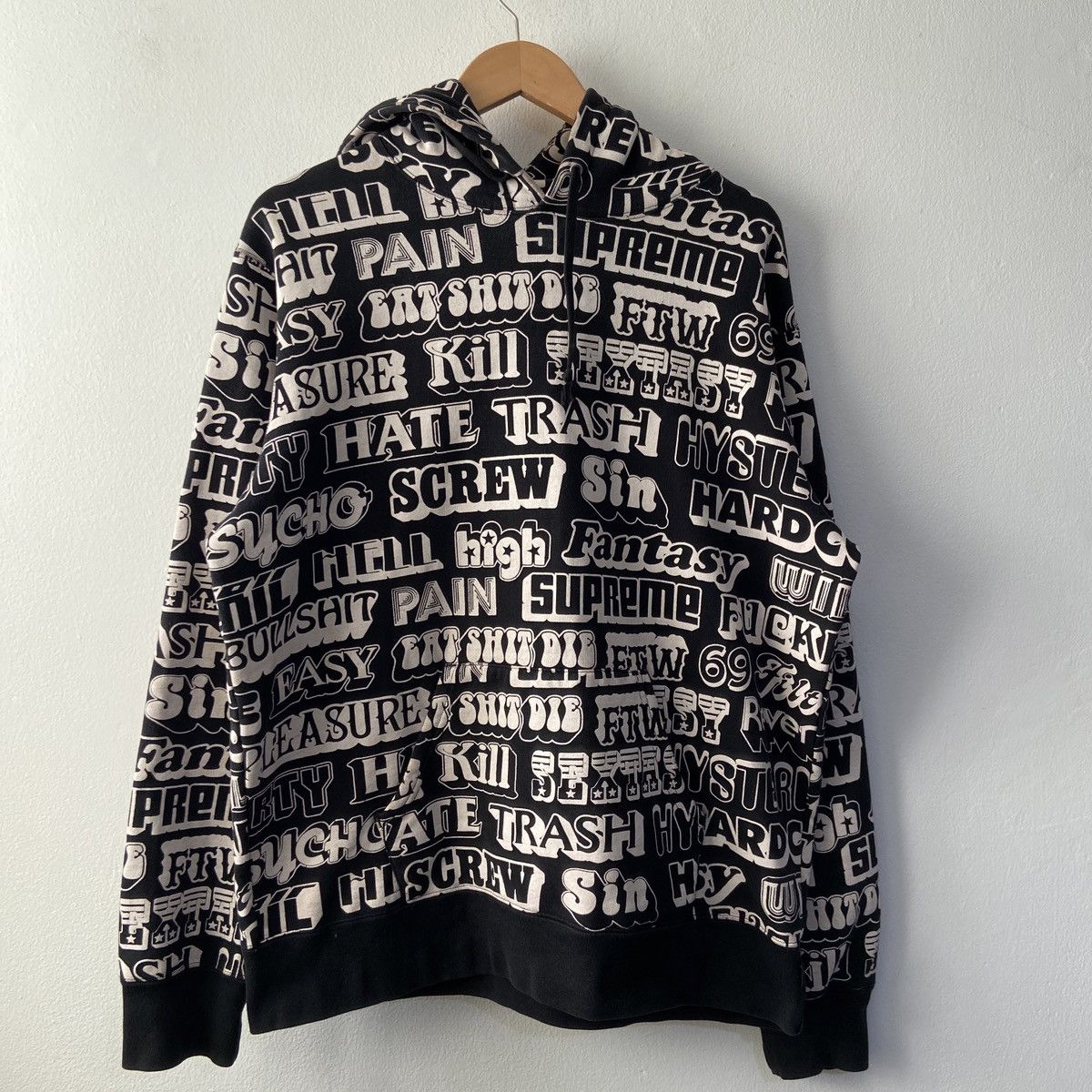 Hysteric Glamour × Supreme SUPREME x HYSTERIC GLAMOUR TEXT HOODIE Size US L / EU 52-54 / 3 - 1 Thumbnail