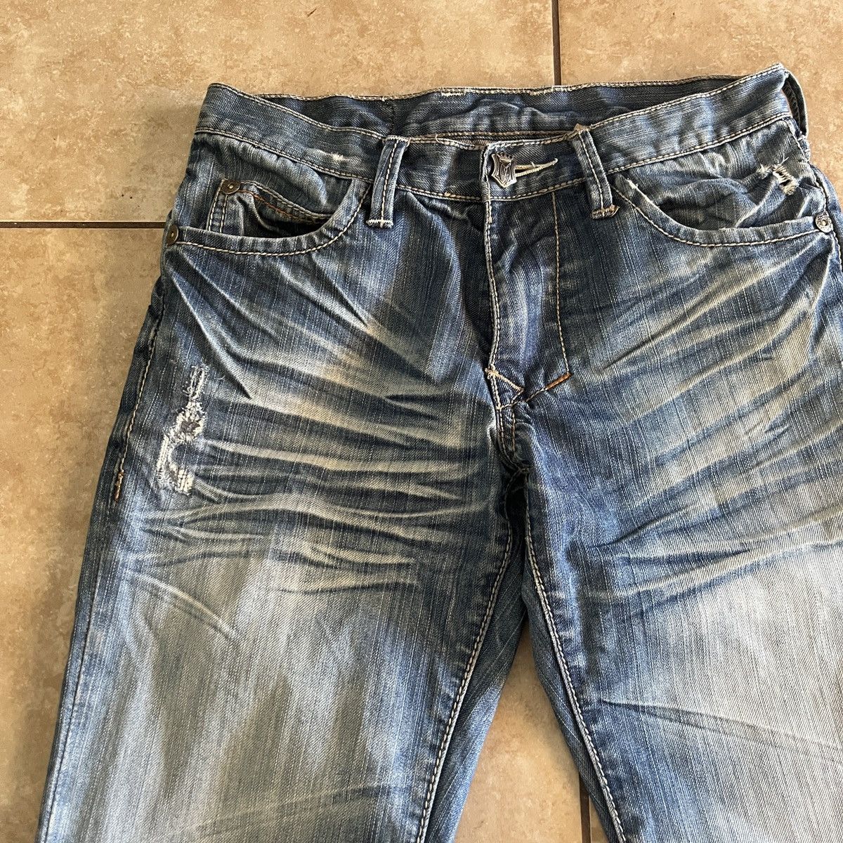 Affliction × Monarchy × Vintage Monarchy Atalier Patched and Distressed Low Rise Jeans Size US 29 - 3 Thumbnail