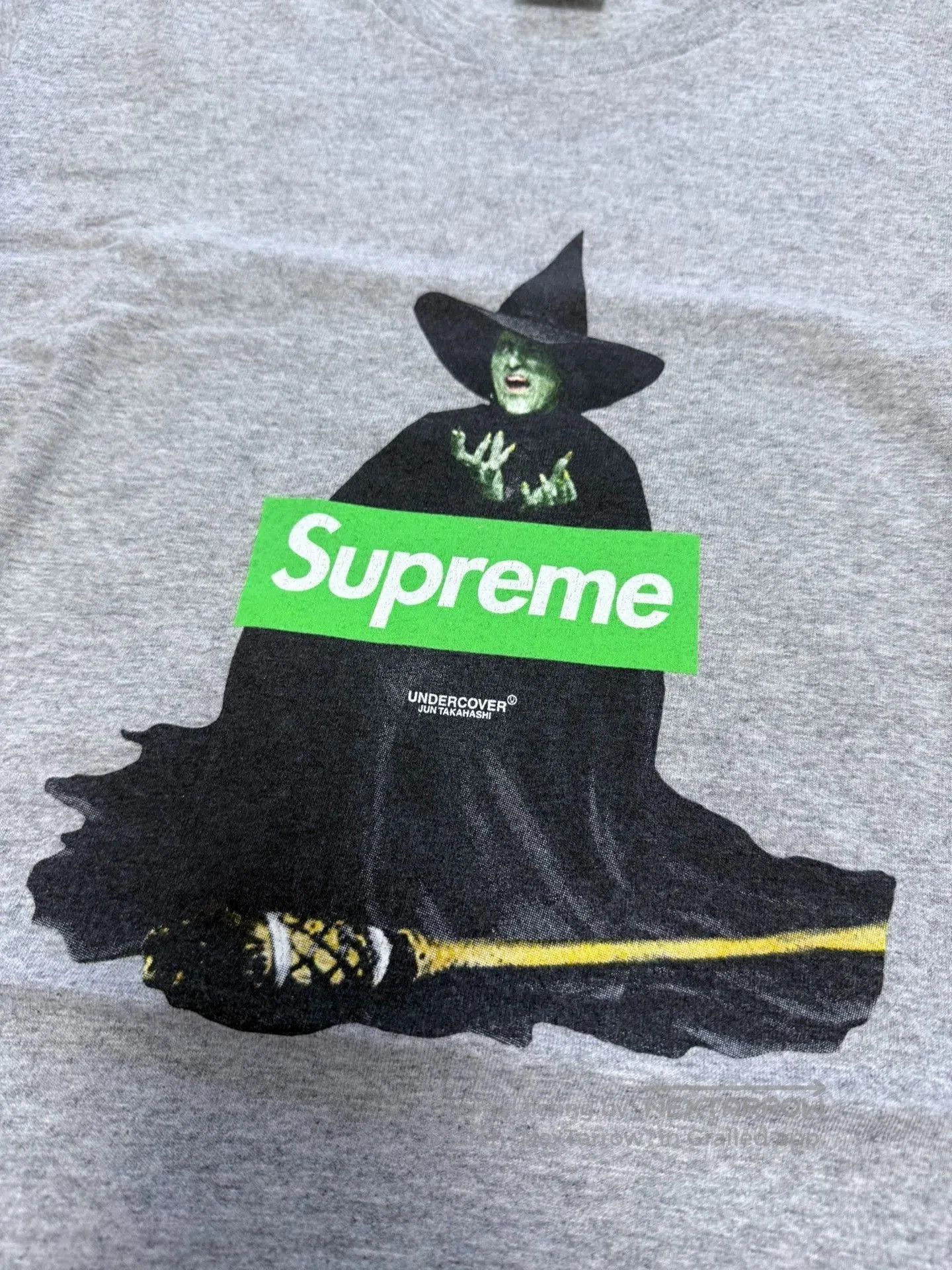 Supreme Gray Witch Graphic Short Sleeve T. Size US S / EU 44-46 / 1 - 2 Thumbnail