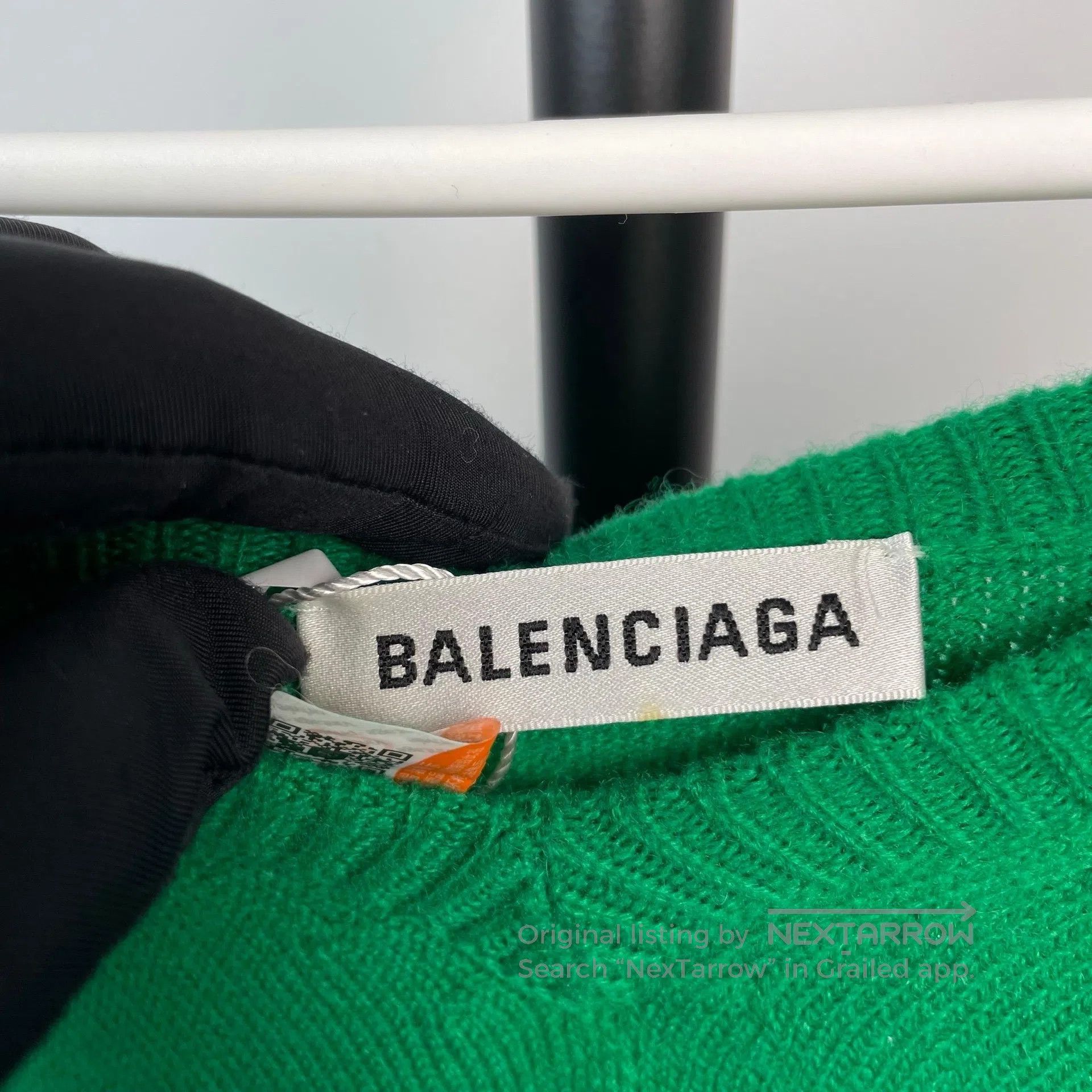 Balenciaga Balenciaga Green V-Neck Long Sleeve Knit Sweater| Size XS / US 0-2 / IT 36-38 - 4 Thumbnail