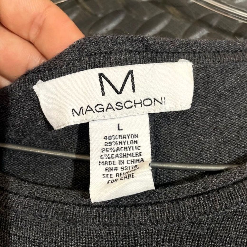 Vintage Magaschoni Women's Sweater L Gray Rayon Cashmere Blend Long Sleeve Pullover Size L / US 10 / IT 46 - 2 Thumbnail
