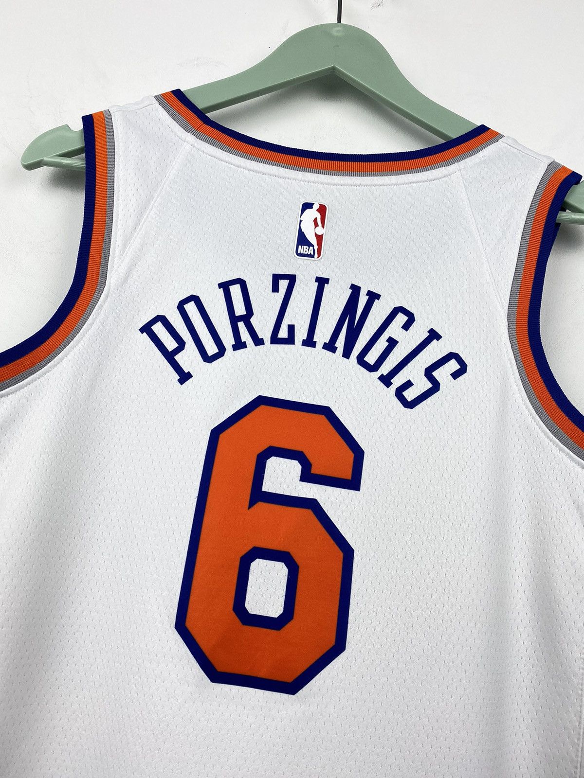 Nike New York Knicks NBA Porzingis #6 Jersey Lakers Bulls Size US S / EU 44-46 / 1 - 5 Thumbnail