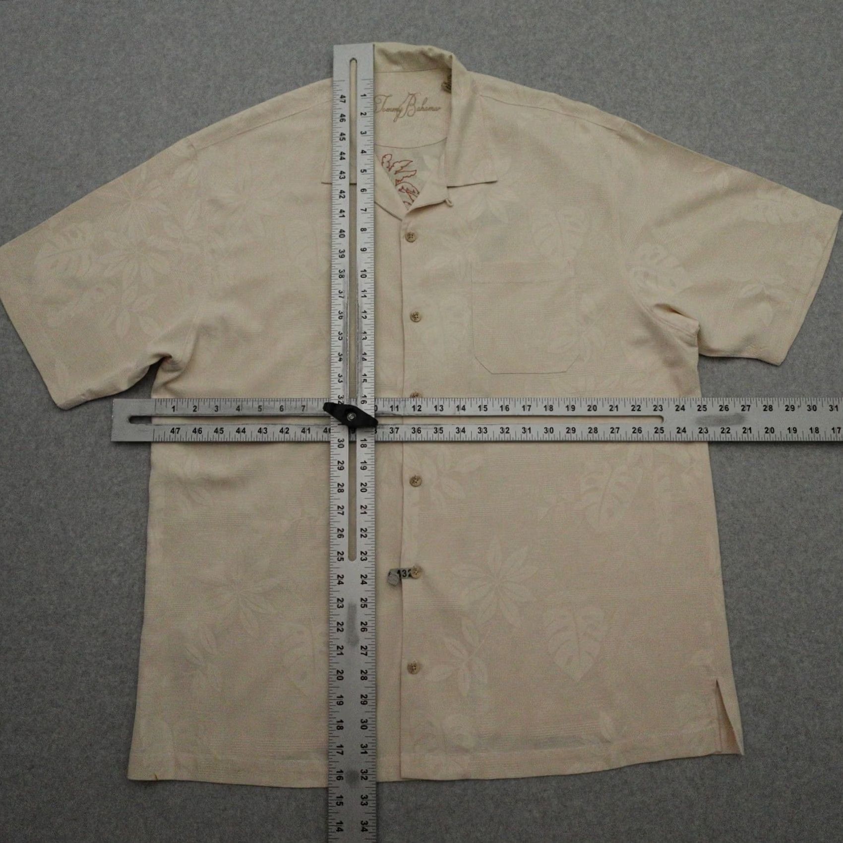 Tommy Bahama Tommy Bahama Shirt XL Beige Silk The Calypso Heat Camp Shirt Men Size US XL / EU 56 / 4 - 3 Thumbnail