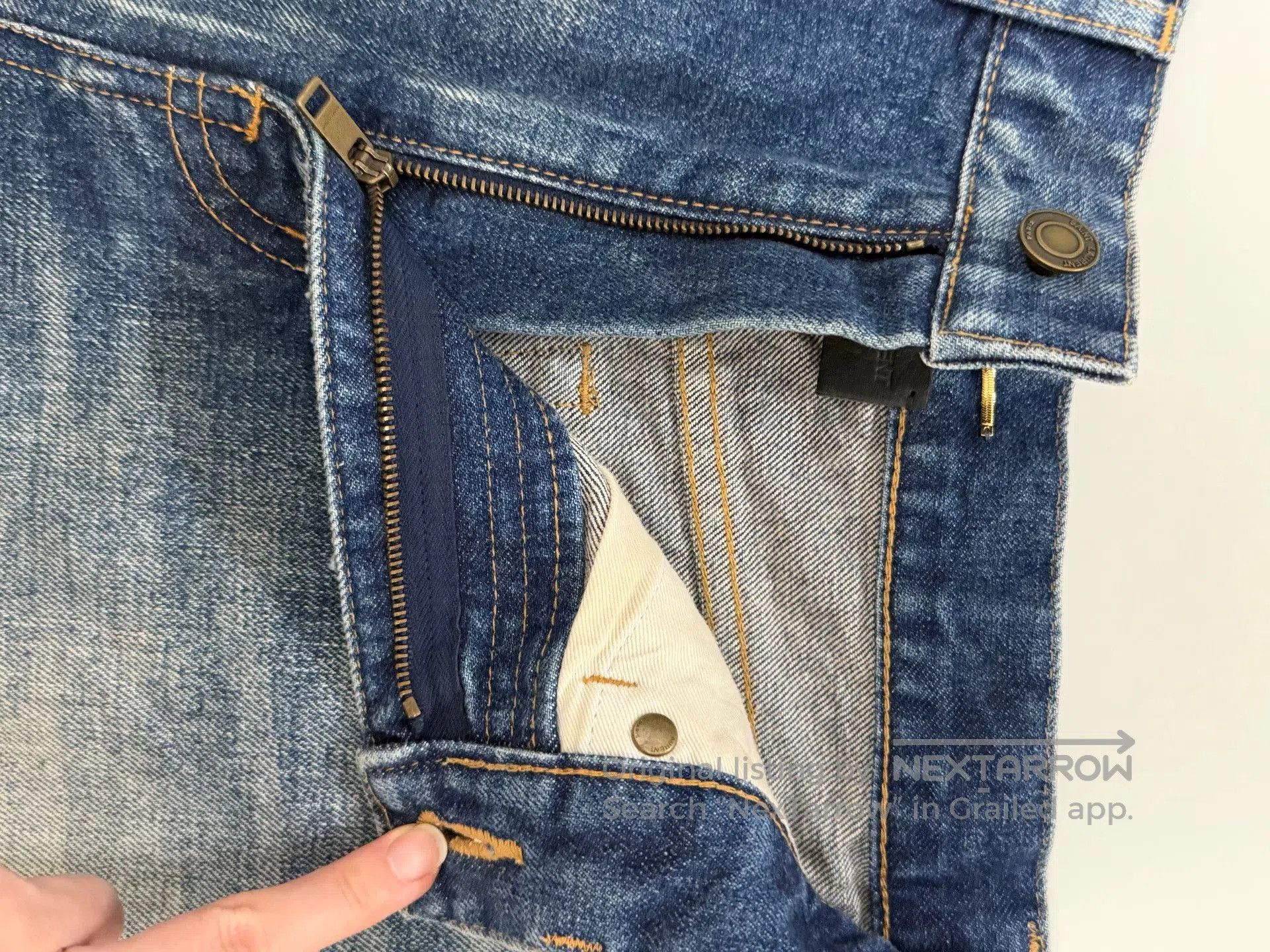 Saint Laurent Paris SAINT LAURENT Women's Denim Shorts. Size 25" / US 0 / IT 36 - 6 Thumbnail