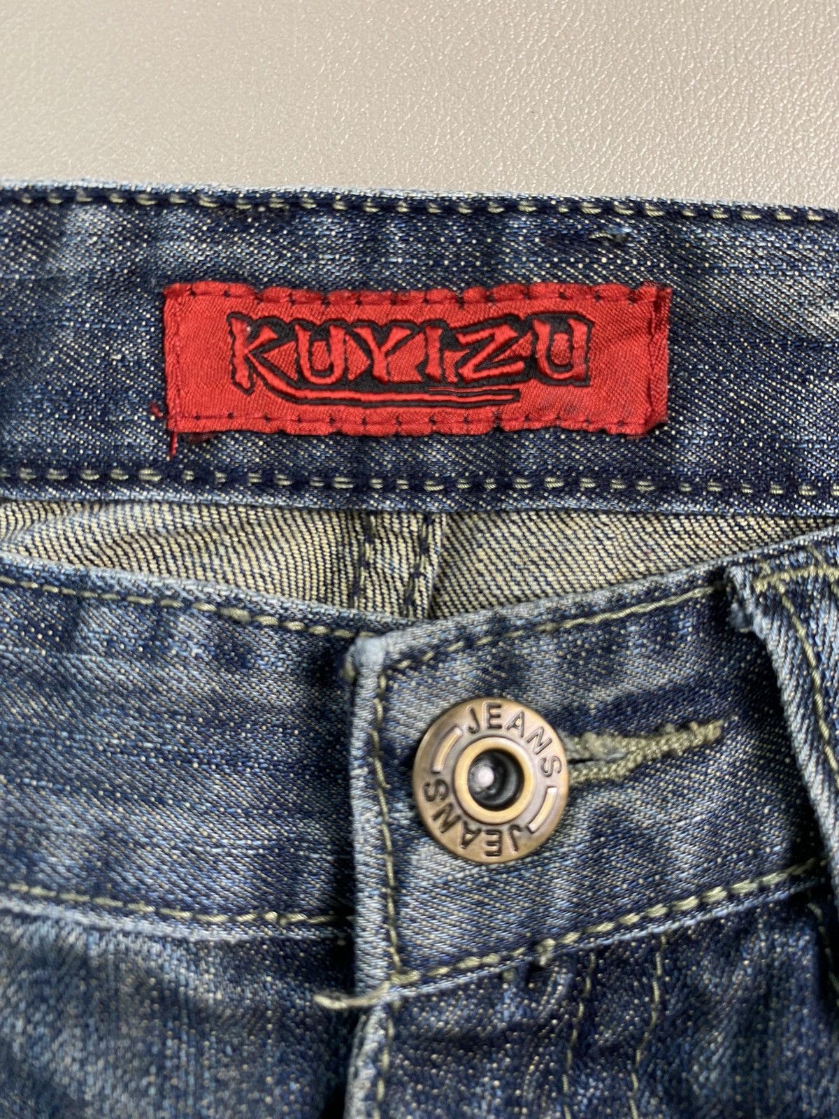If Six Was Nine × Japanese Brand × Le Grande Bleu (L.G.B.) 2000s Kuyizu Distressed Grunge Denim Jeans Size US 31 - 11 Thumbnail
