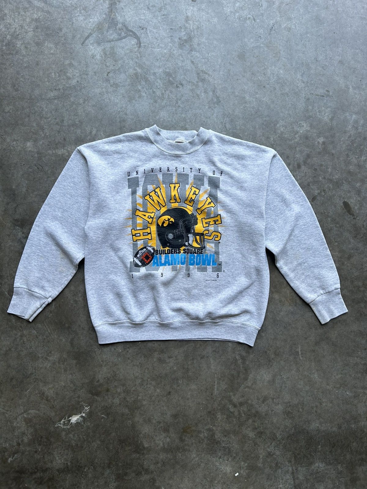 Fruit Of The Loom Vintage 90s Iowa Alamo Bowl Crewneck Size US L / EU 52-54 / 3 - 1 Thumbnail