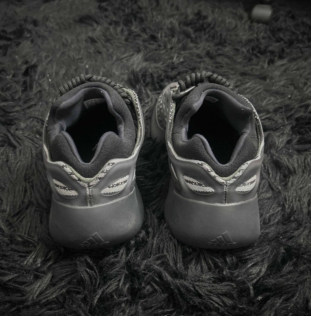 Adidas × Yeezy Adidas Yeezy 700 V3 Alvah Size US 9 / EU 42 - 4 Thumbnail
