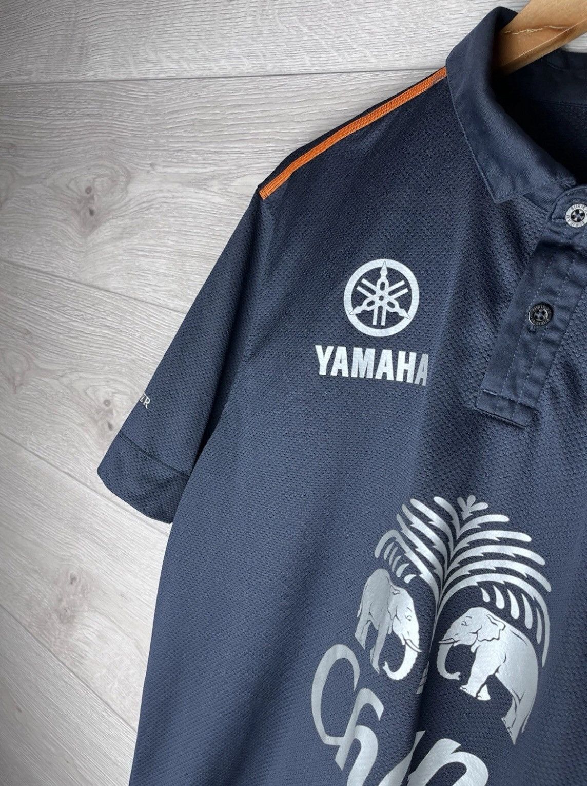 Other MENS SOCCER JERSEY F.C BURIRAM UNITED JAKKAPHAN #10 YAMAHA Size US M / EU 48-50 / 2 - 4 Thumbnail