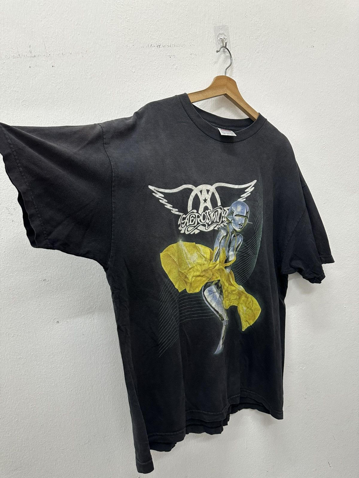 Club Sorayama Vintage 2001 Aerosmith Just Push Play By Hajime Sorayama Tee Size US XXL / EU 58 / 5 - 11 Thumbnail