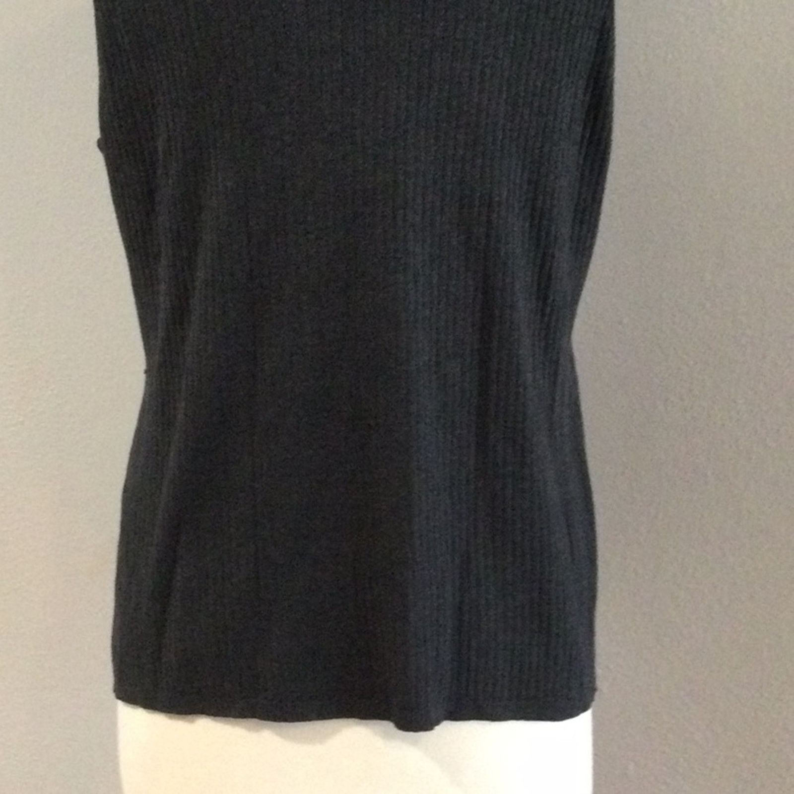 Chicos Chico's Dark Gray Turtleneck Sleeveless Top Size 3/XL/16 Size XL / US 12-14 / IT 48-50 - 10 Thumbnail