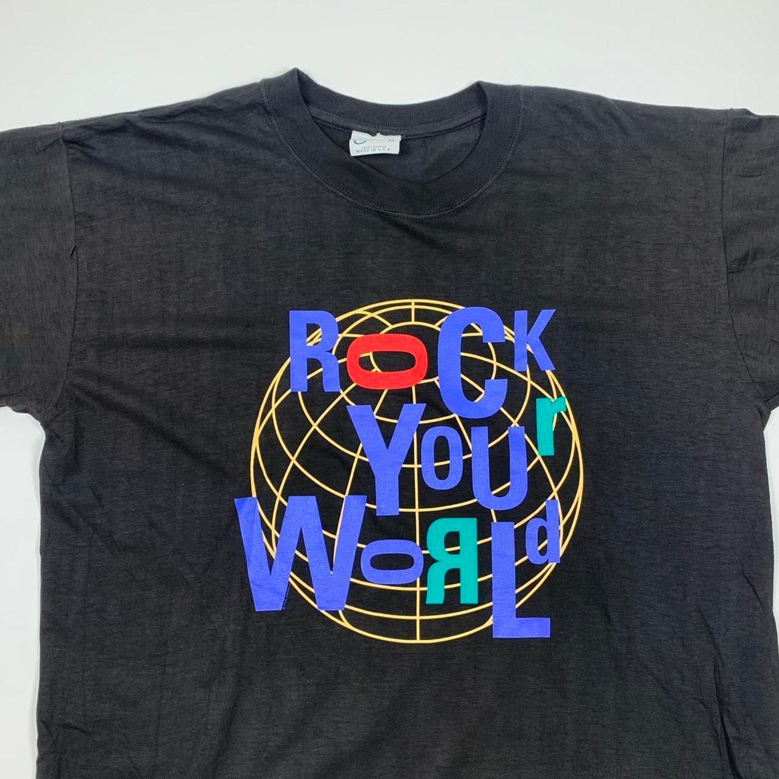 Vintage Vintage 90s Rock Your World T Shirt Size US XL / EU 56 / 4 - 2 Thumbnail