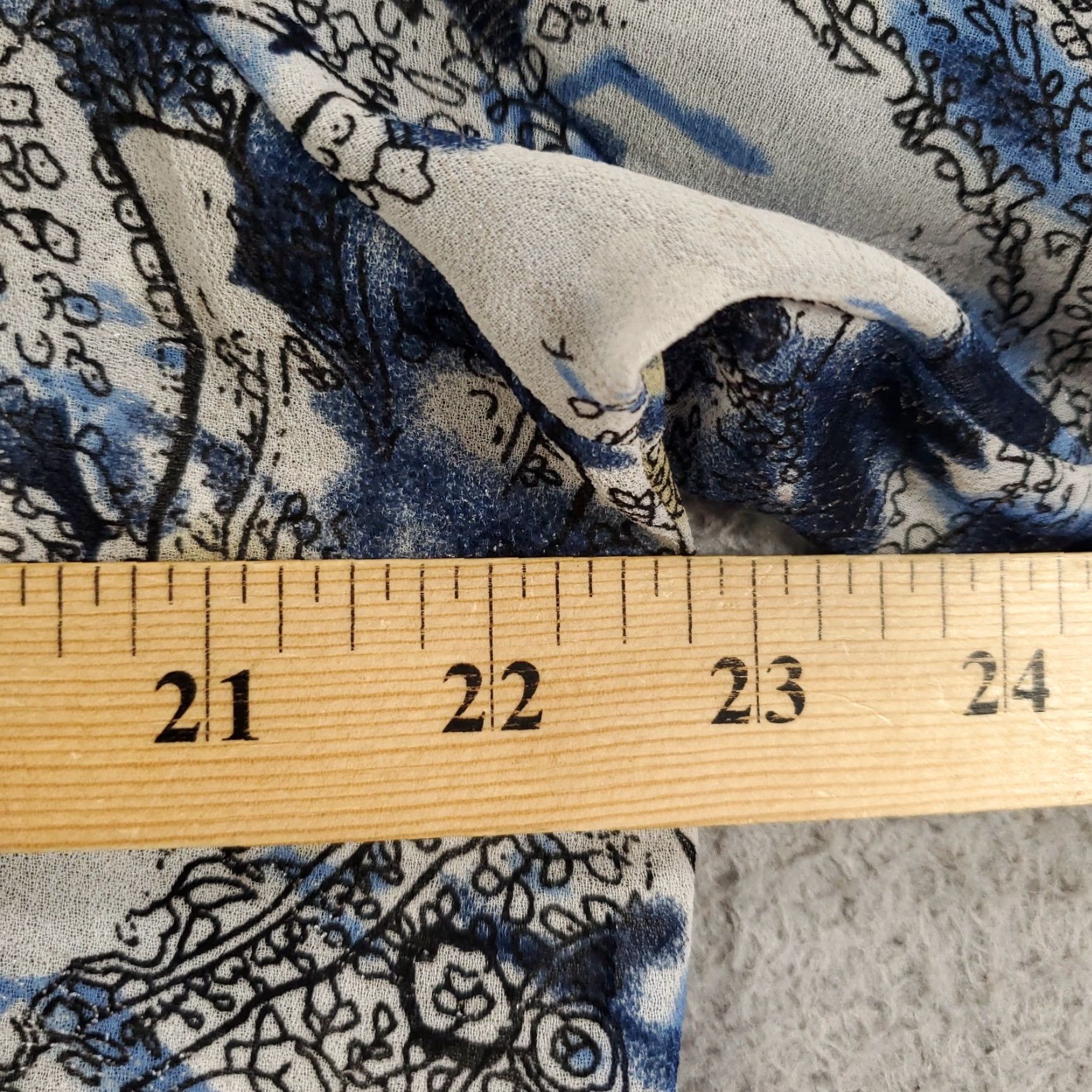 Vintage Chicos Blouse Shirt Womens L White Blue Sequin Neck Embellished V-Neck Pullover Casual Party Cocktail Tunic Size L / US 10 / IT 46 - 6 Thumbnail
