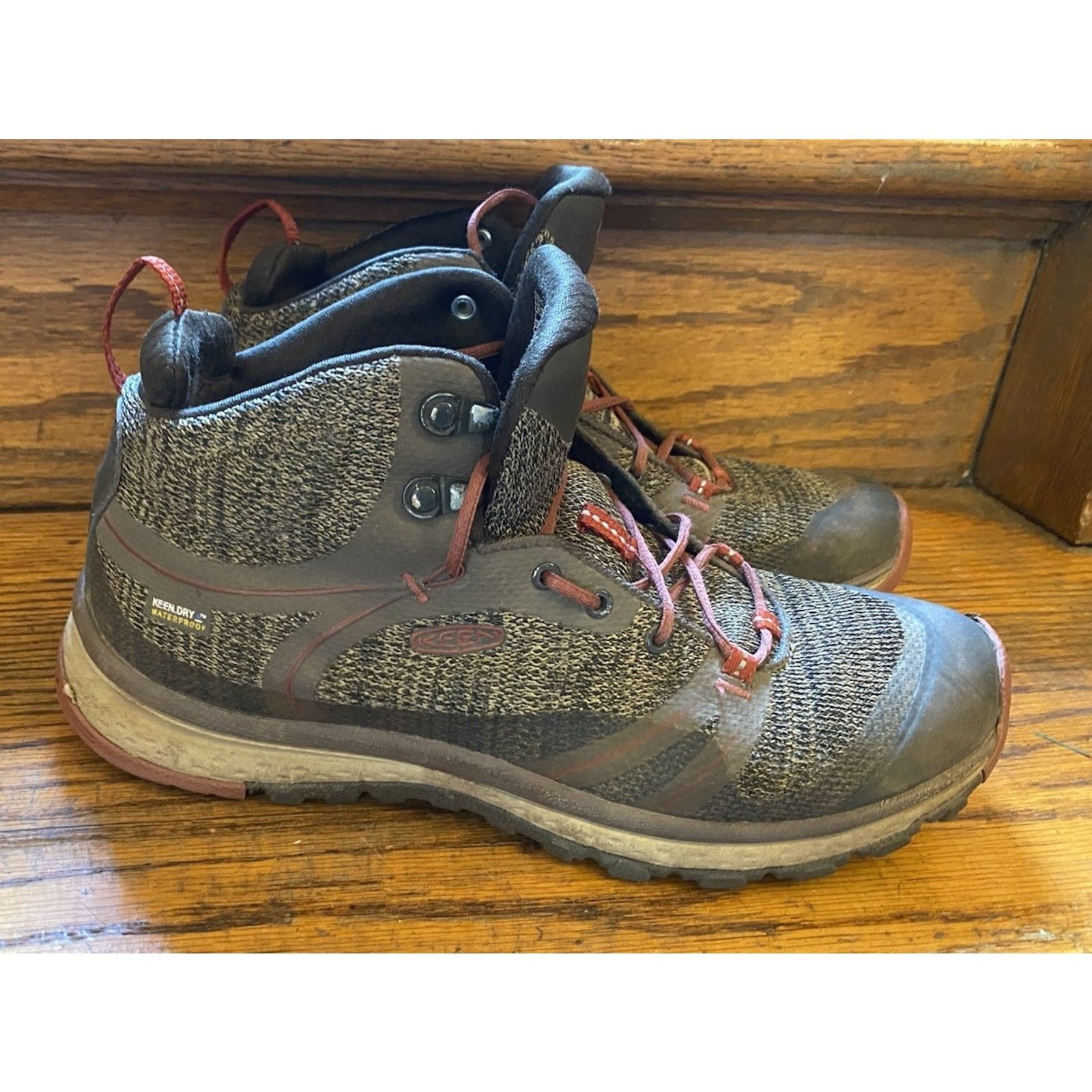 KEEN Keen Waterproof Mid Hiking Boots Woman’s Shoe 9 Leather Size US 9 / IT 39 - 1 Thumbnail