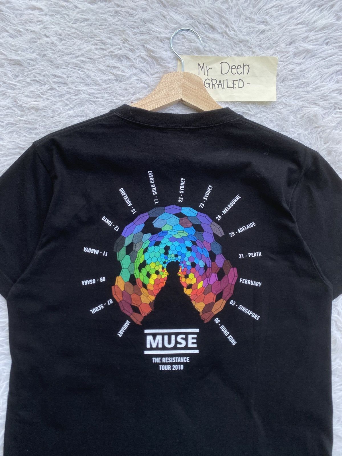 Band Tees Rare Muse The Resistance Tour Concert 2010 Tshirt Size US S / EU 44-46 / 1 - 17 Thumbnail