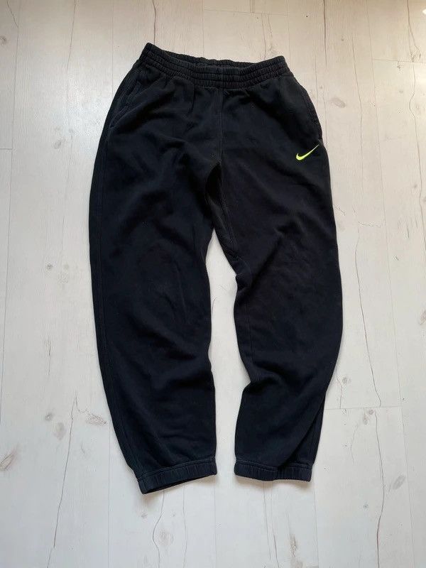 Nike Nike Sz XL Youth Fit S Woman Joggers Sweatpants Print Size 23" - 1 Thumbnail