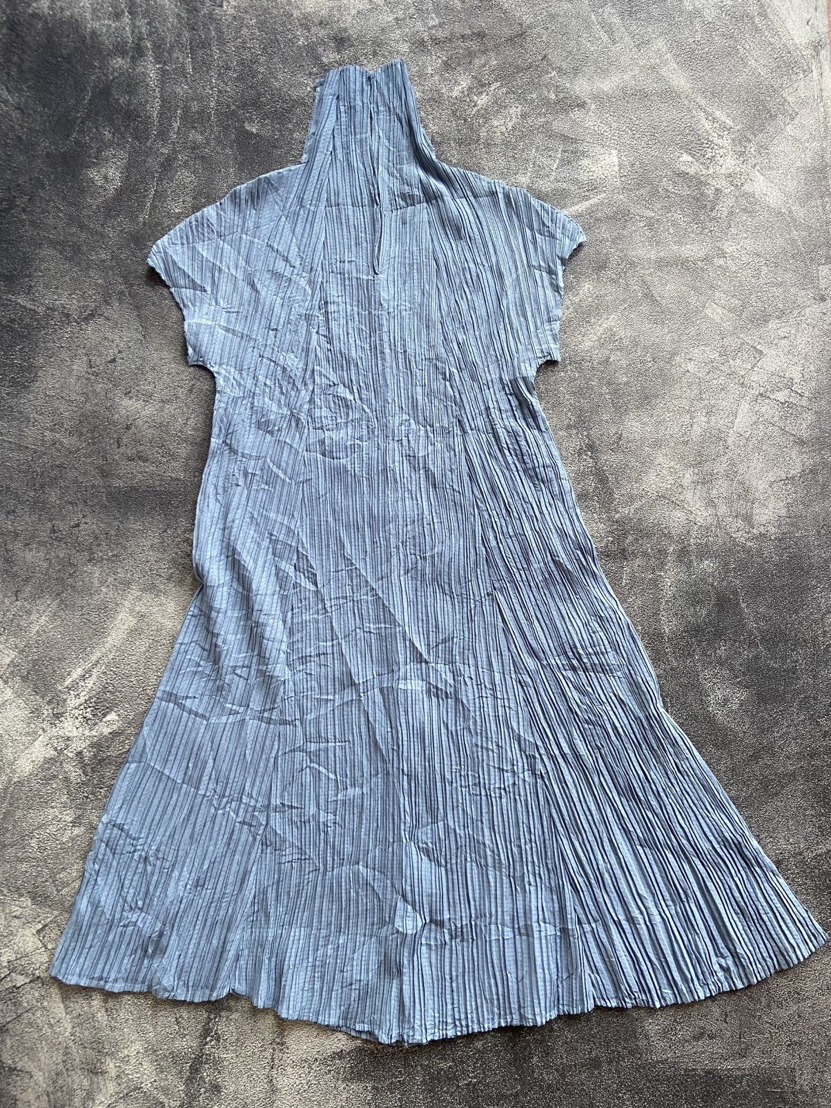 Homme Plisse Issey Miyake Issey Miyake Pleats Please Blue Dress Size M / US 6-8 / IT 42-44 - 3 Thumbnail